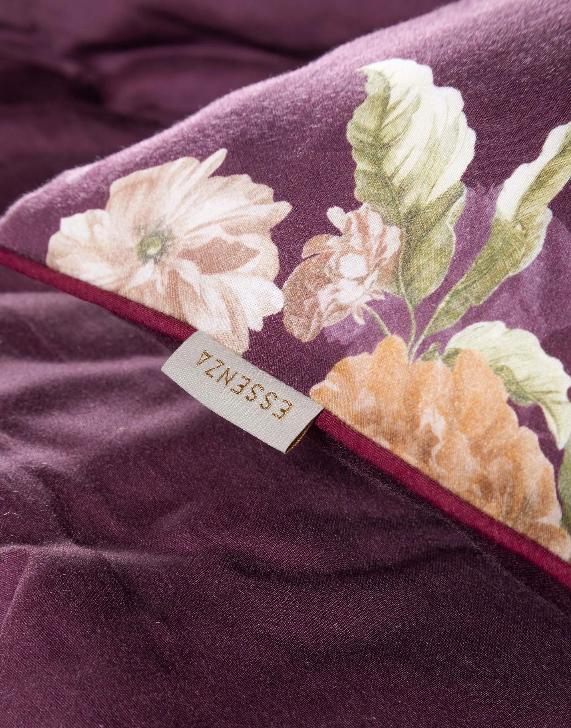 Essenza Pyntepuder Orianna Pyntepude i Mauve wine, 2