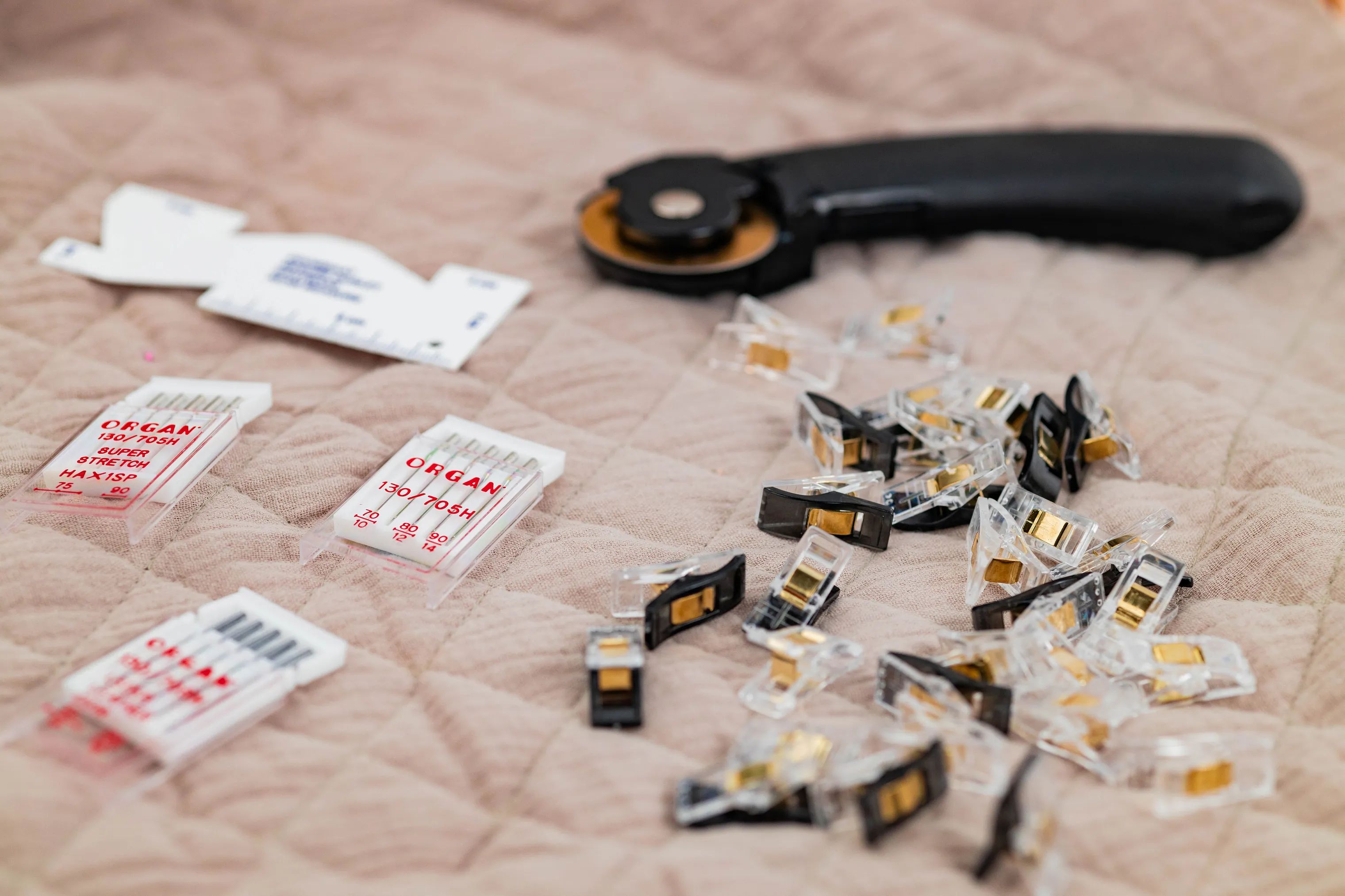 Kreativ4 Tilbehør til symaskiner Basic Sy-kit - 47 dele i Multifarvet, 2