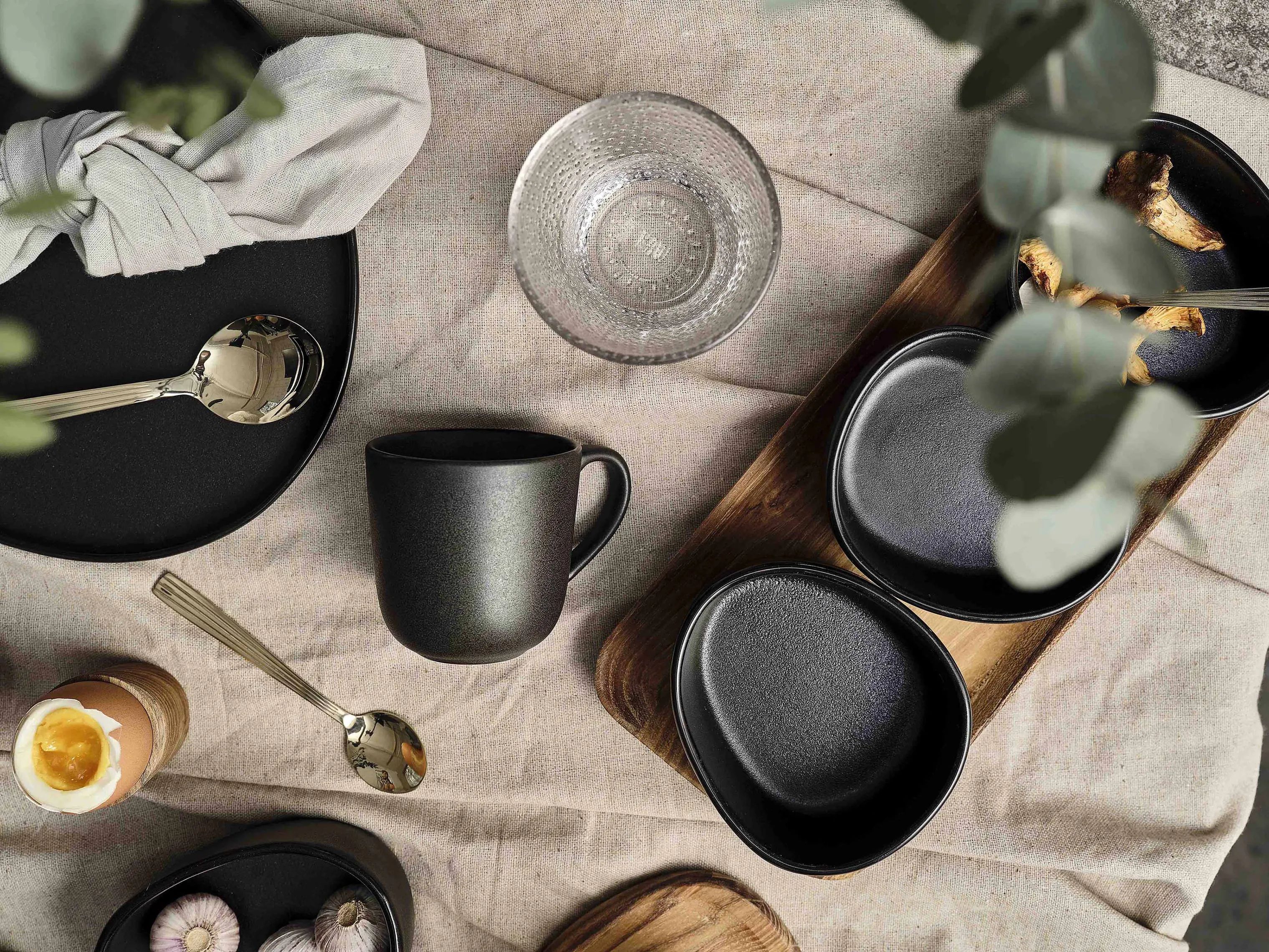 RAW by Aida Krus og kopper med hank Kaffekop i Titanium Black, 3