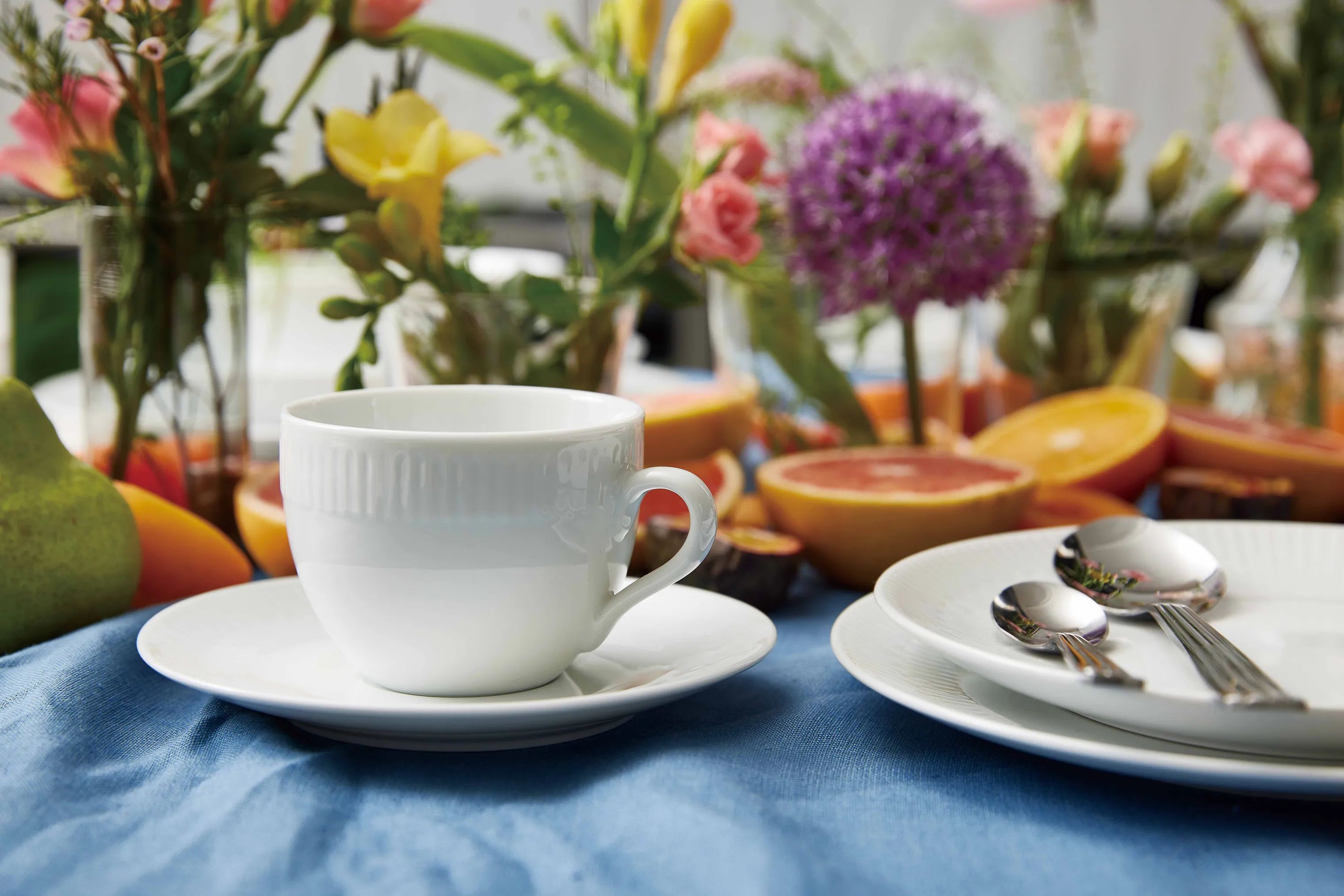 Aida Krus og kopper med hank Relief Kaffekop m. underkop - 4 stk. i Hvid, 2