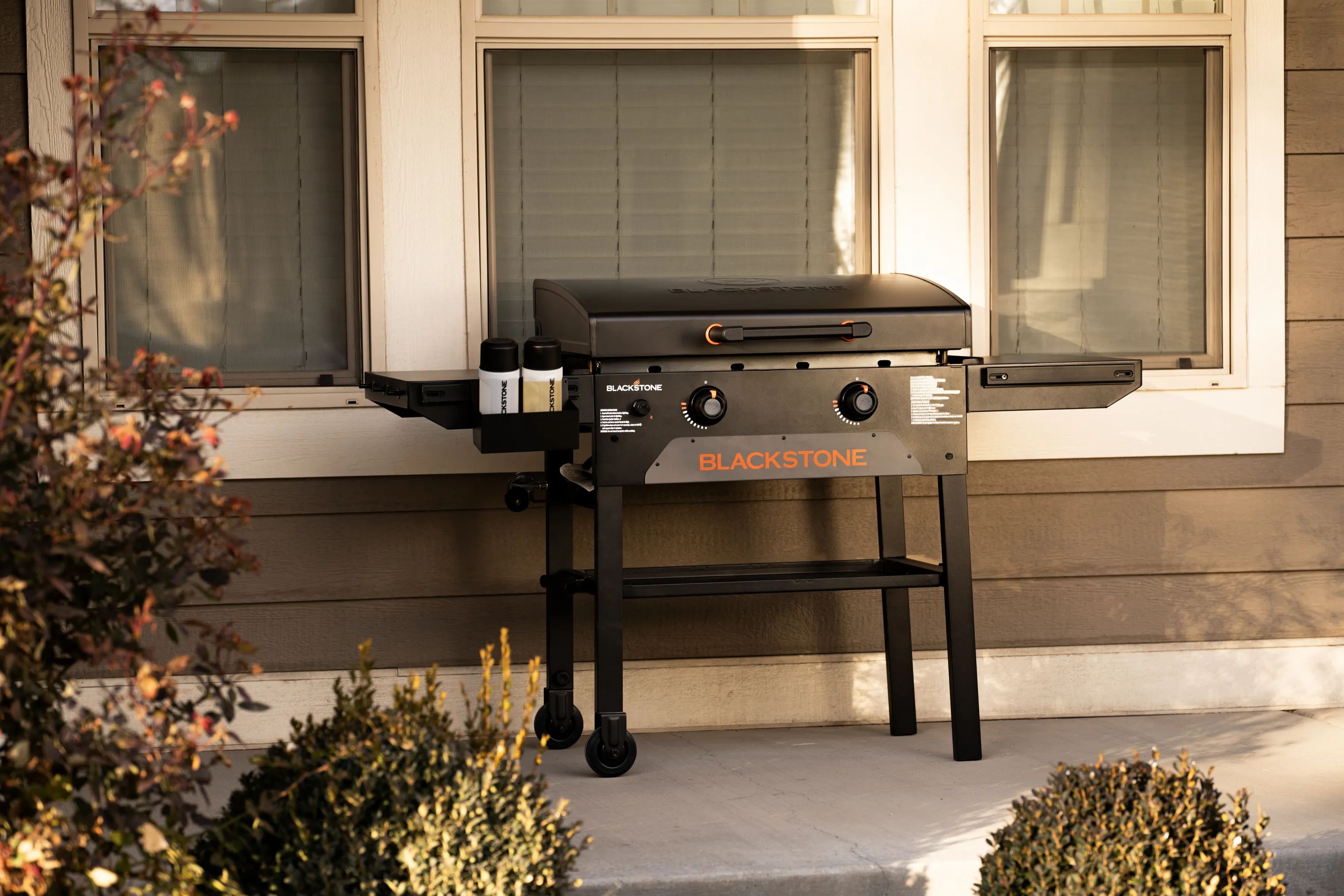Blackstone plancha grill Omnivore 28" Plancha BBQ Gasgrill m. låg i 28", 5