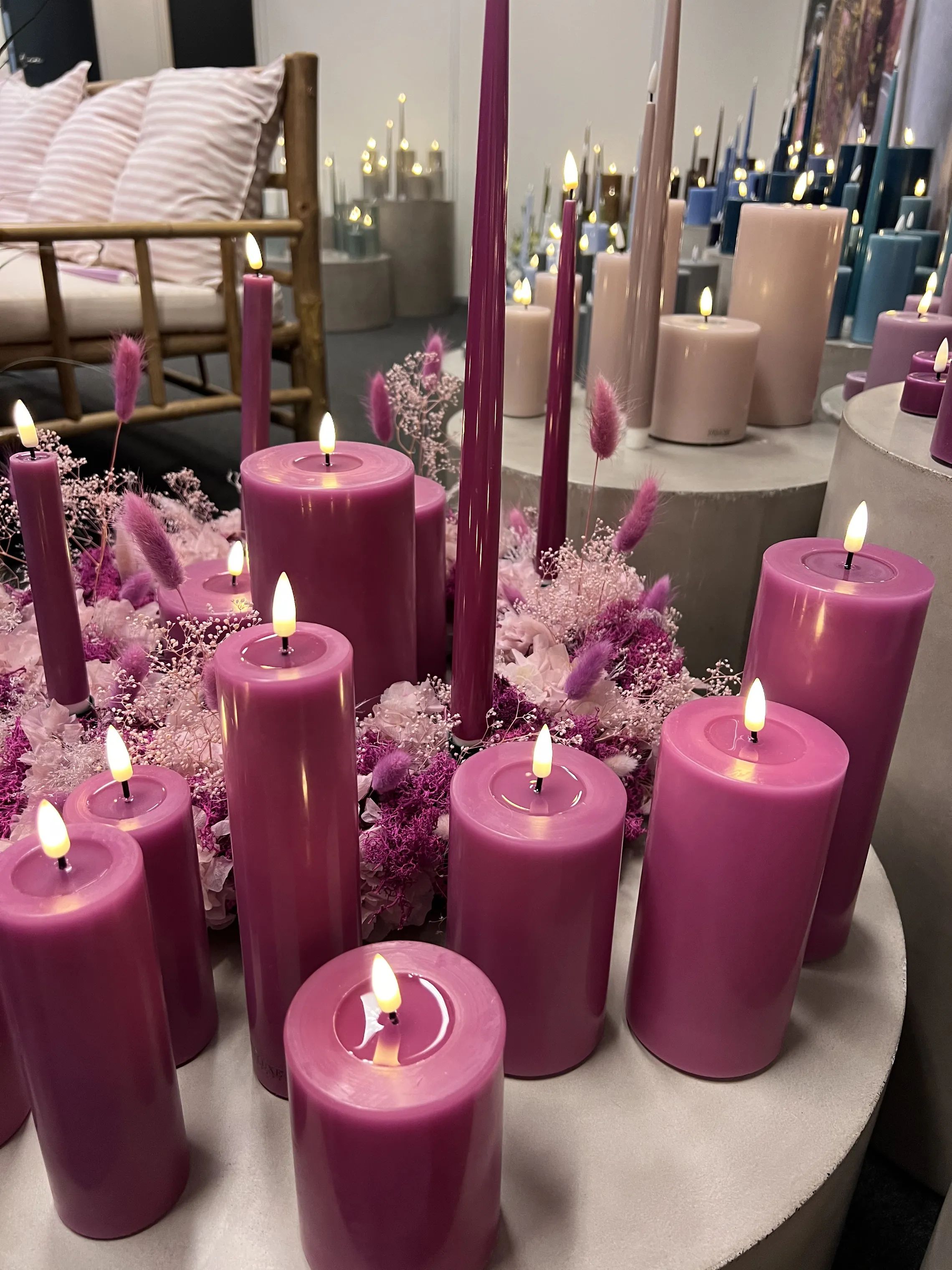Deluxe Homeart LED-lys Real Flame LED Bloklys i Magenta , 20 cm, 2