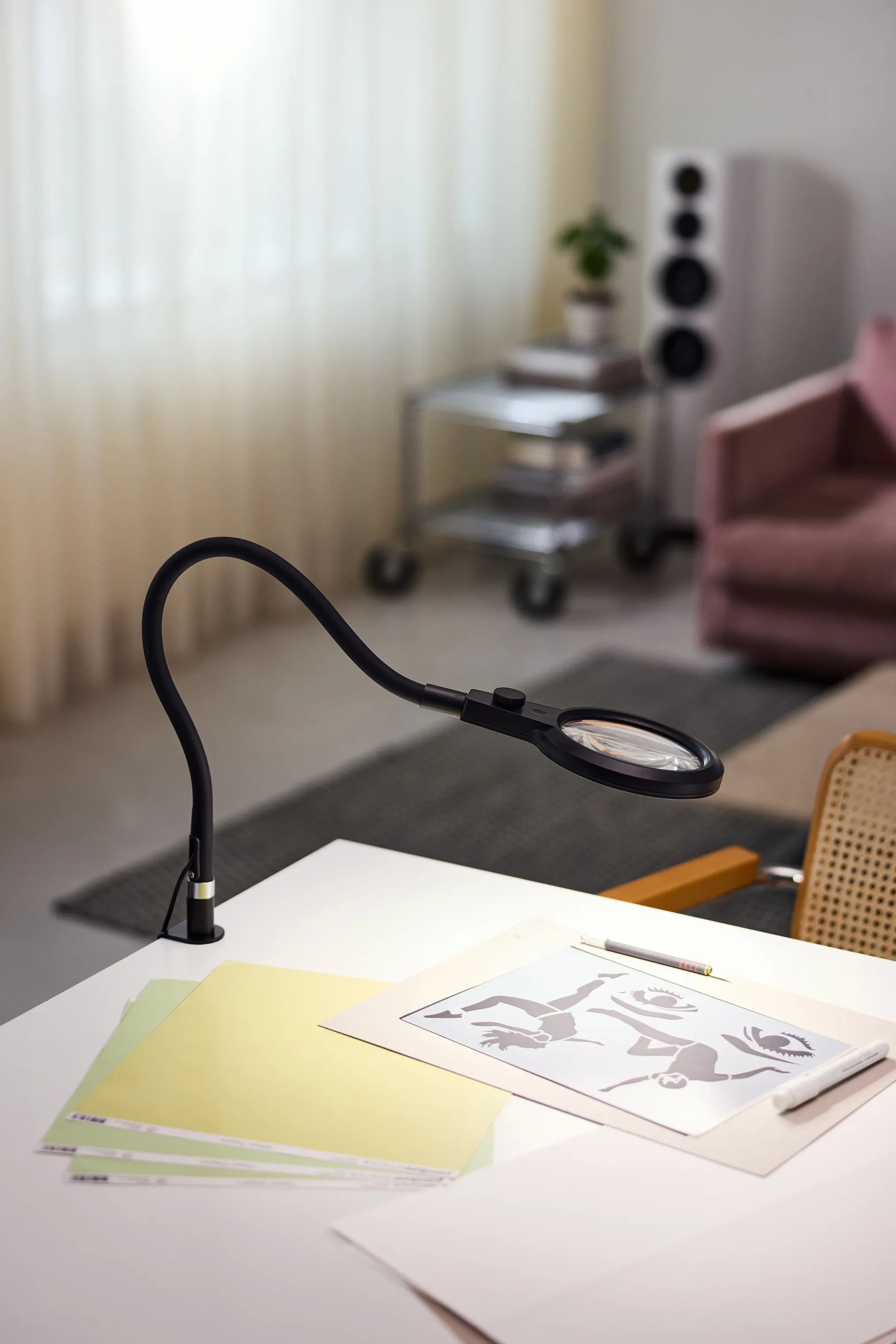 Halo Design Bordlamper Magni Clip Bordlampe i Sort, 3
