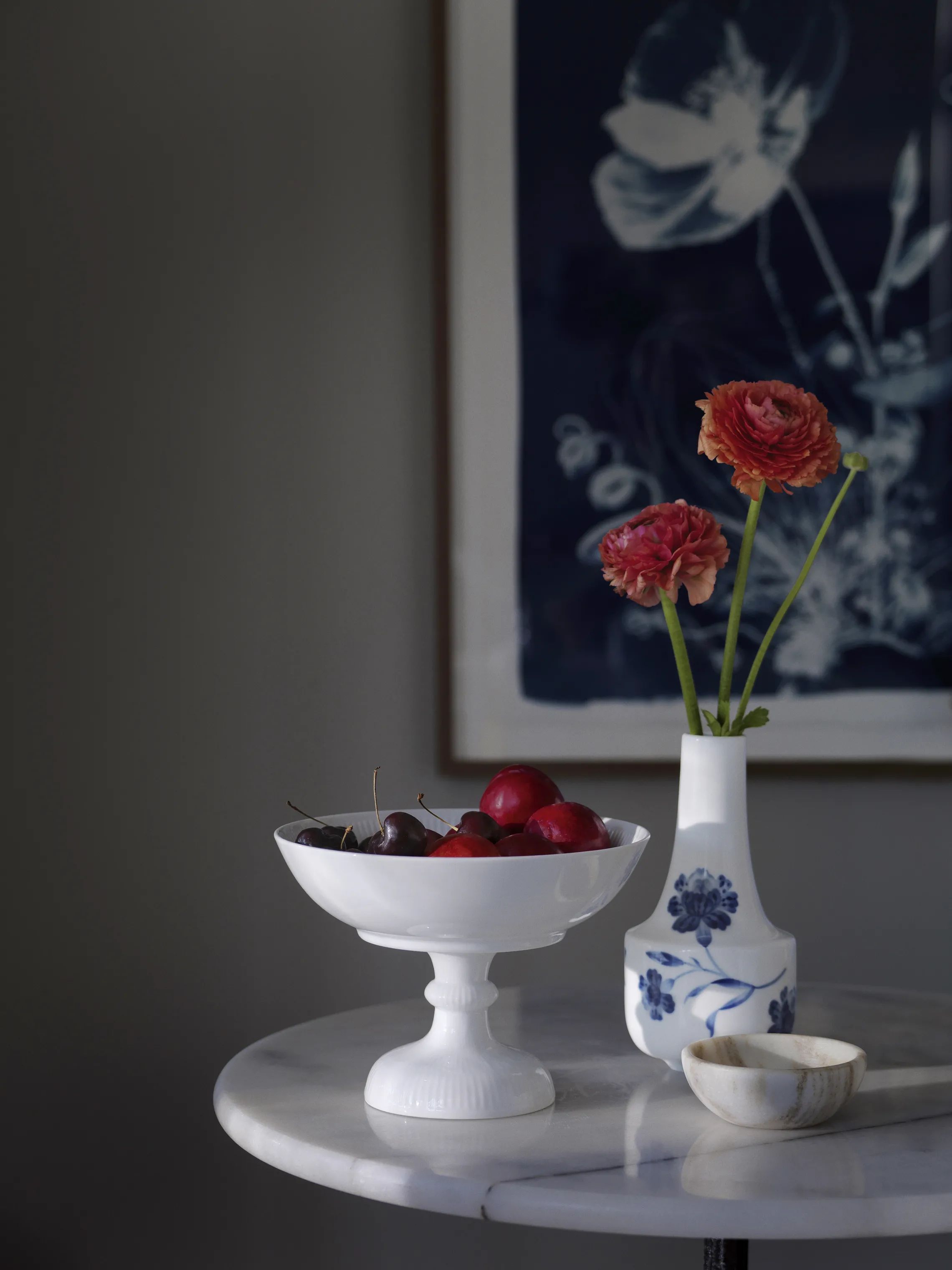 Royal Copenhagen Serveringsskåle Hvid Riflet Skål på fod i Hvid, 2