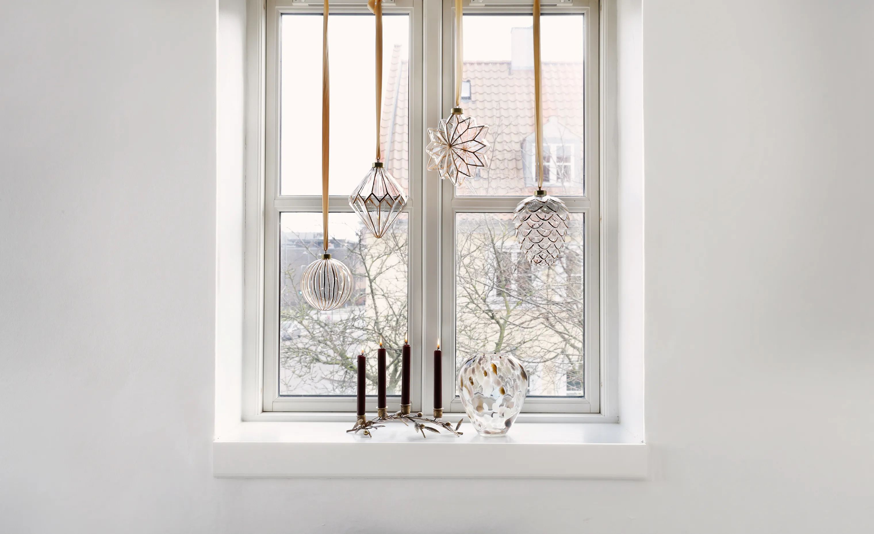 Casa Christmas Lysdekoration LED Ophæng - Kugle i guld kugle, 2
