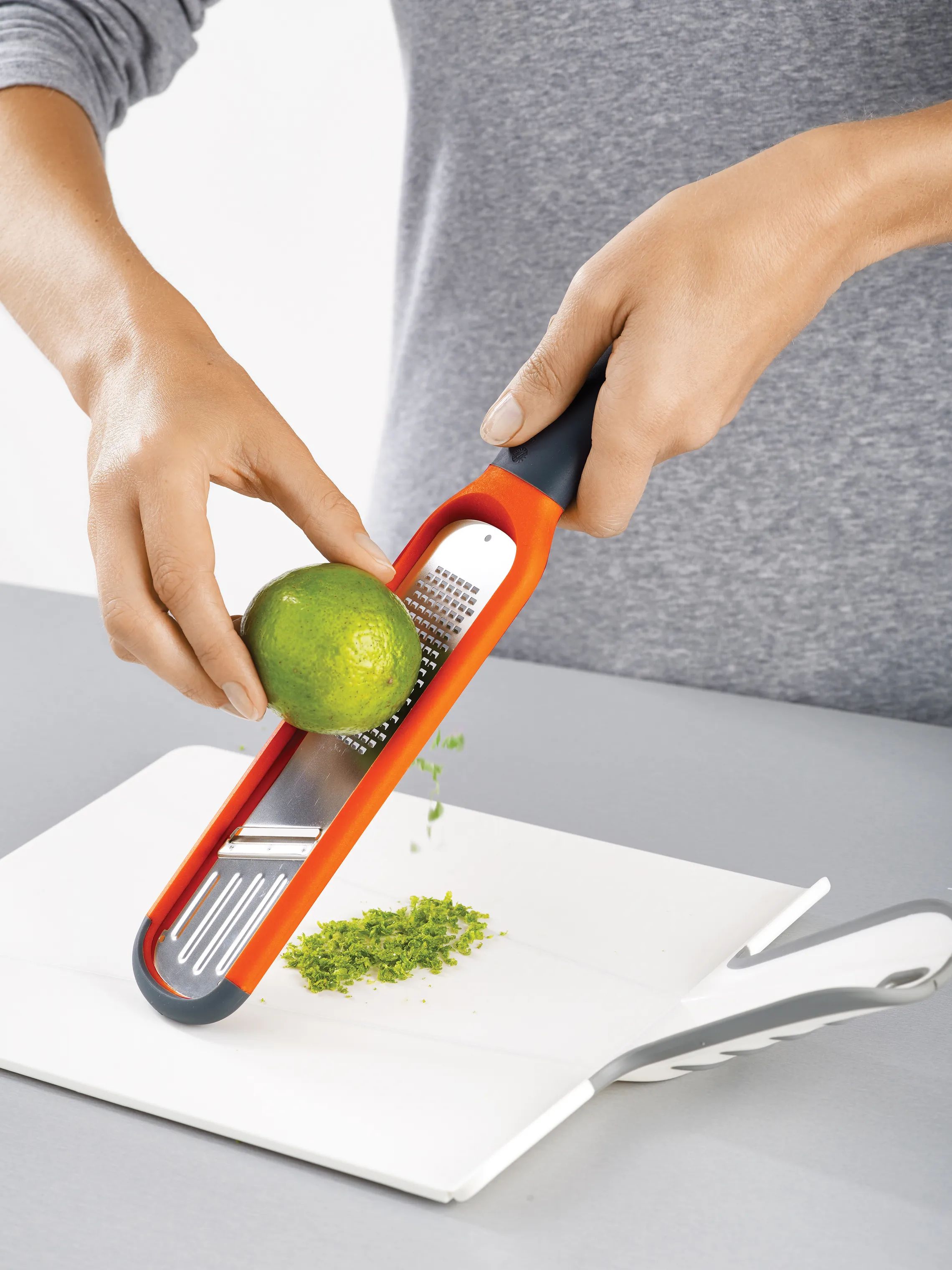 Joseph Joseph Rivejern Cookshop Handi-Grate 2-i-1 rive-og snittejern i Multicolour, 5