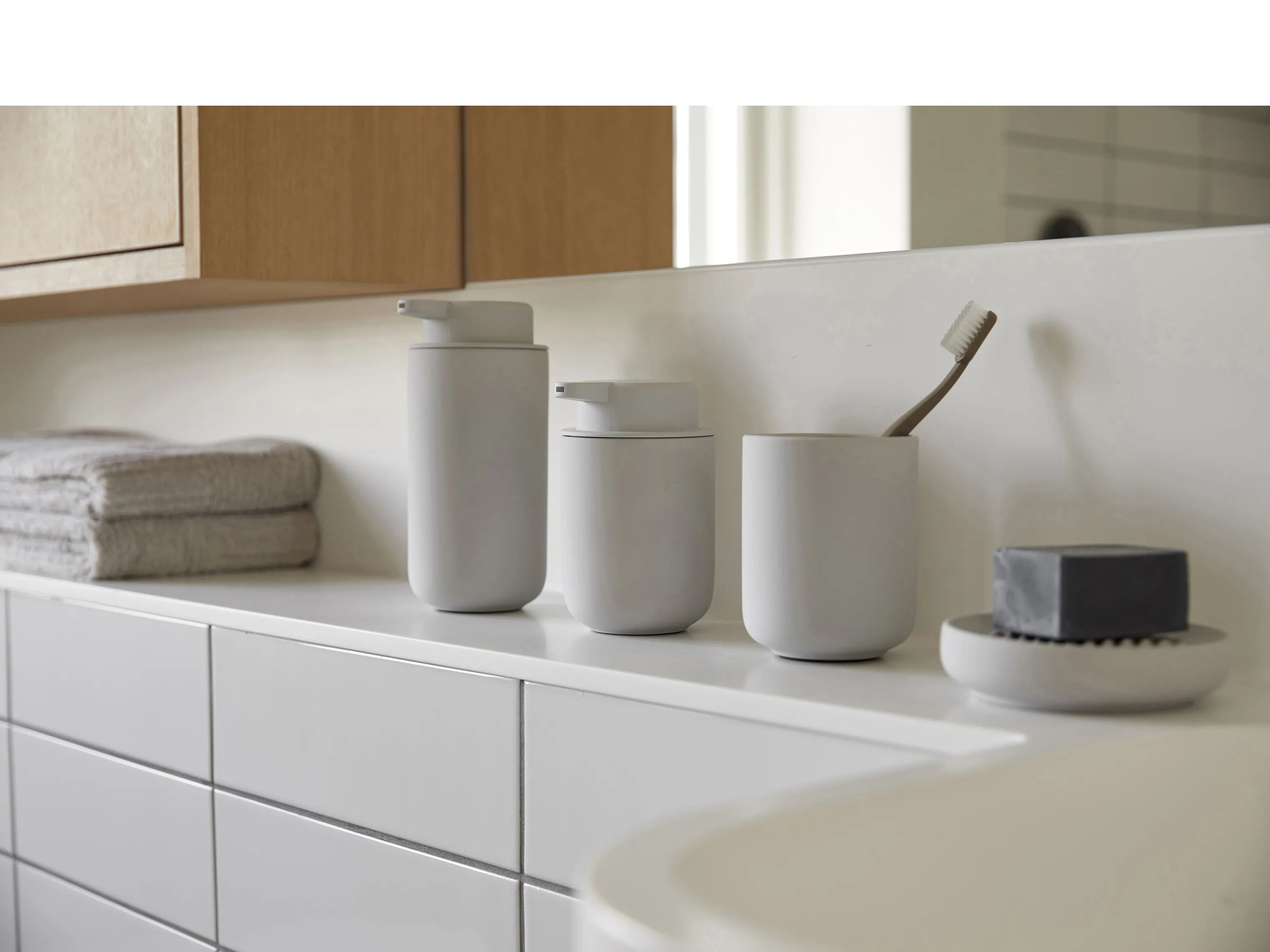 Zone Sæbedispensere Ume Sæbedispenser i Soft Grey, 12,5 cm, 3