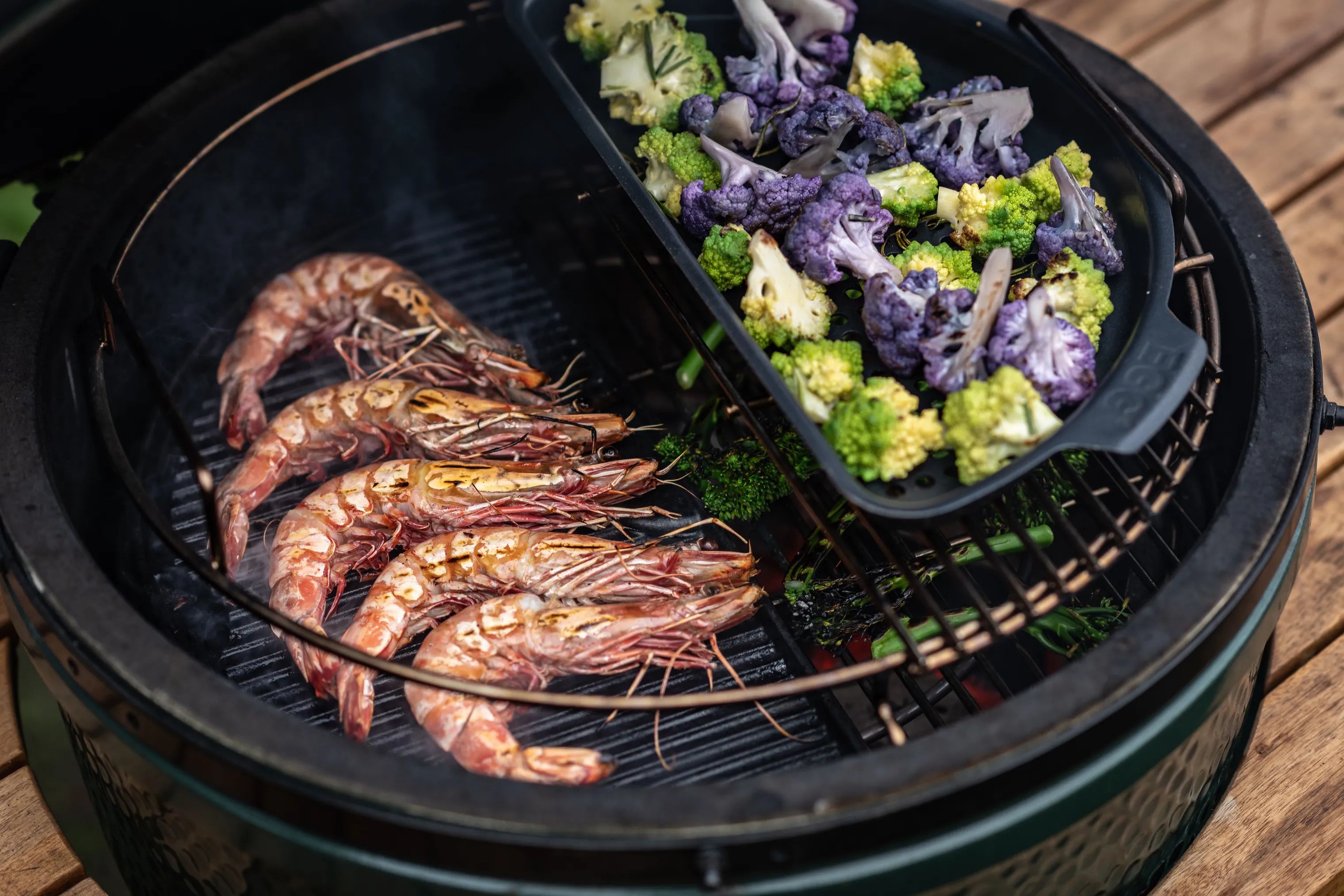 Big Green Egg Øvrigt grilltilbehør Cookware Halvrund Perforeret Grillrist i XL, 2