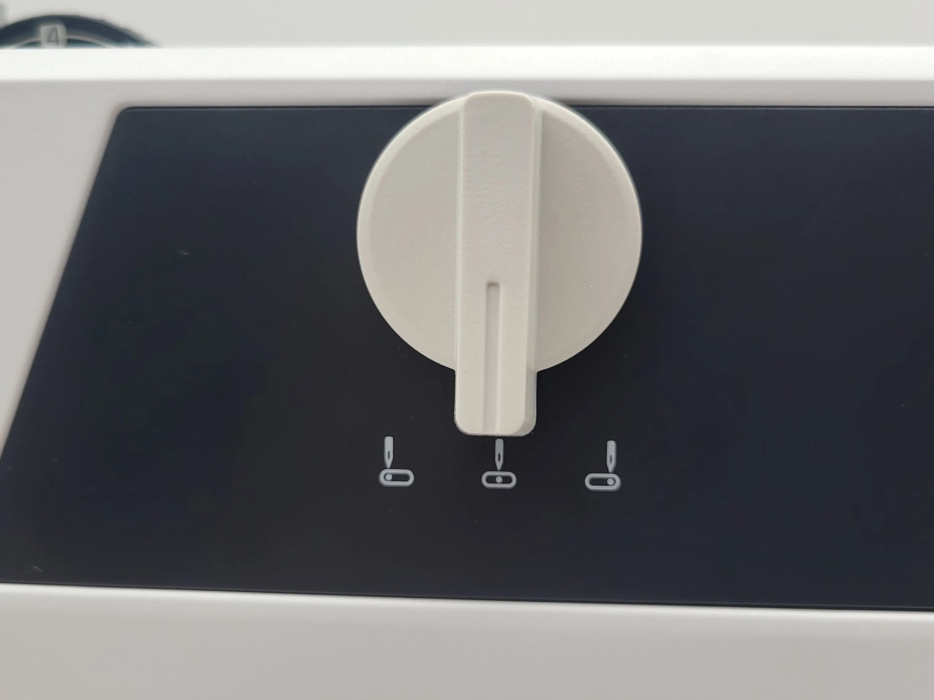 VERITAS Symaskiner Powerstitch 32 Titan Overlock i Hvid, 11