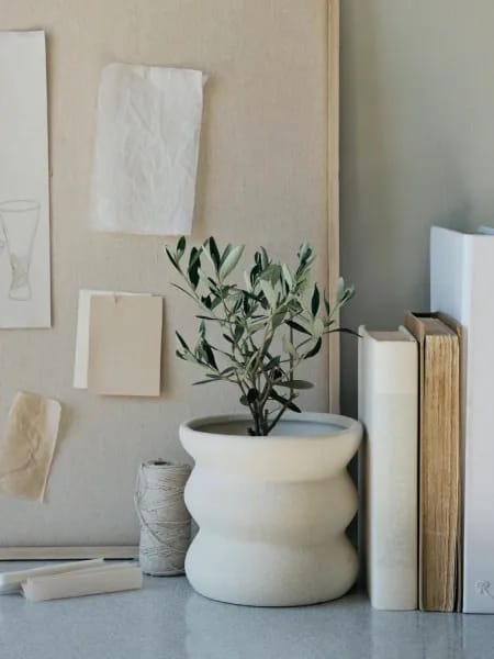 Broste Copenhagen Urtepotteskjulere Minna Urtepotte i Hvid , 12 cm, 2