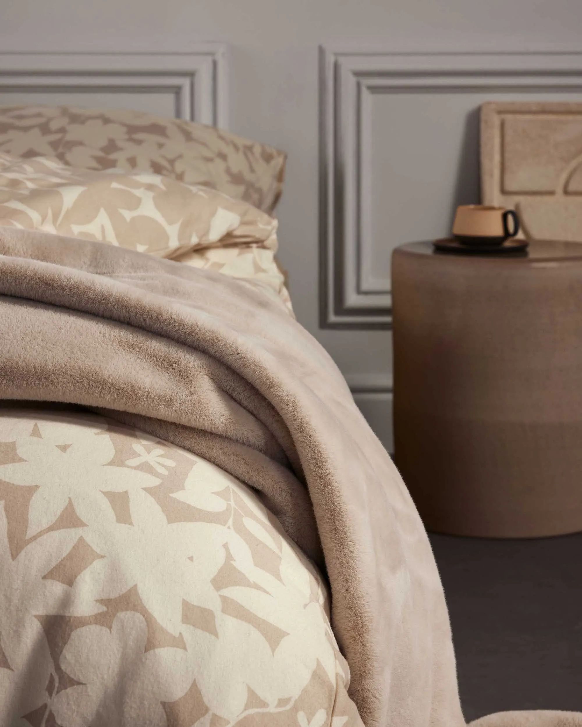 Essenza Plaider Furry Plaid i Oatmeal, B180 x L265 cm, 3