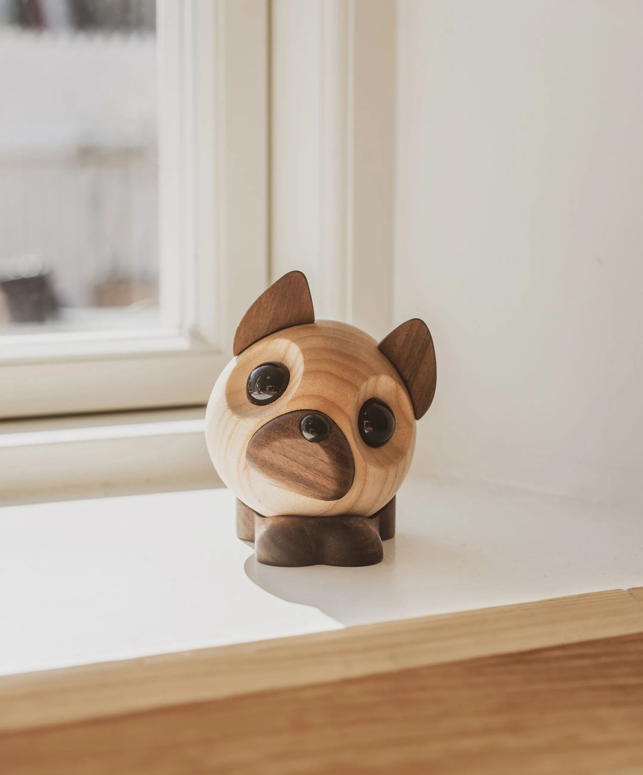 FableWood Dyrefigurer Pick Me Up Fransk Bulldog - Benny i Asketræ, 2