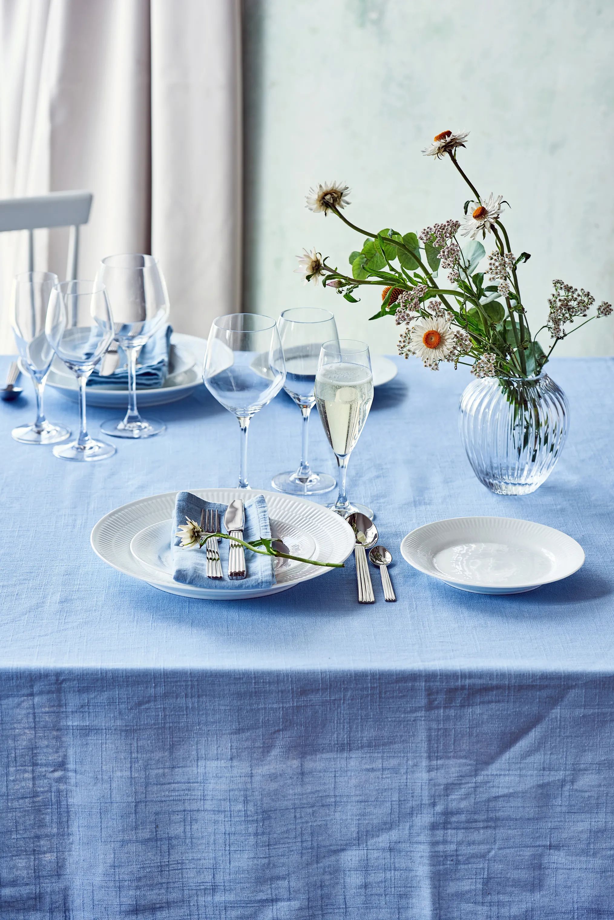 Royal Copenhagen Middagstallerkener Hvid Riflet Middagstallerken i Hvid, 27 cm, 2