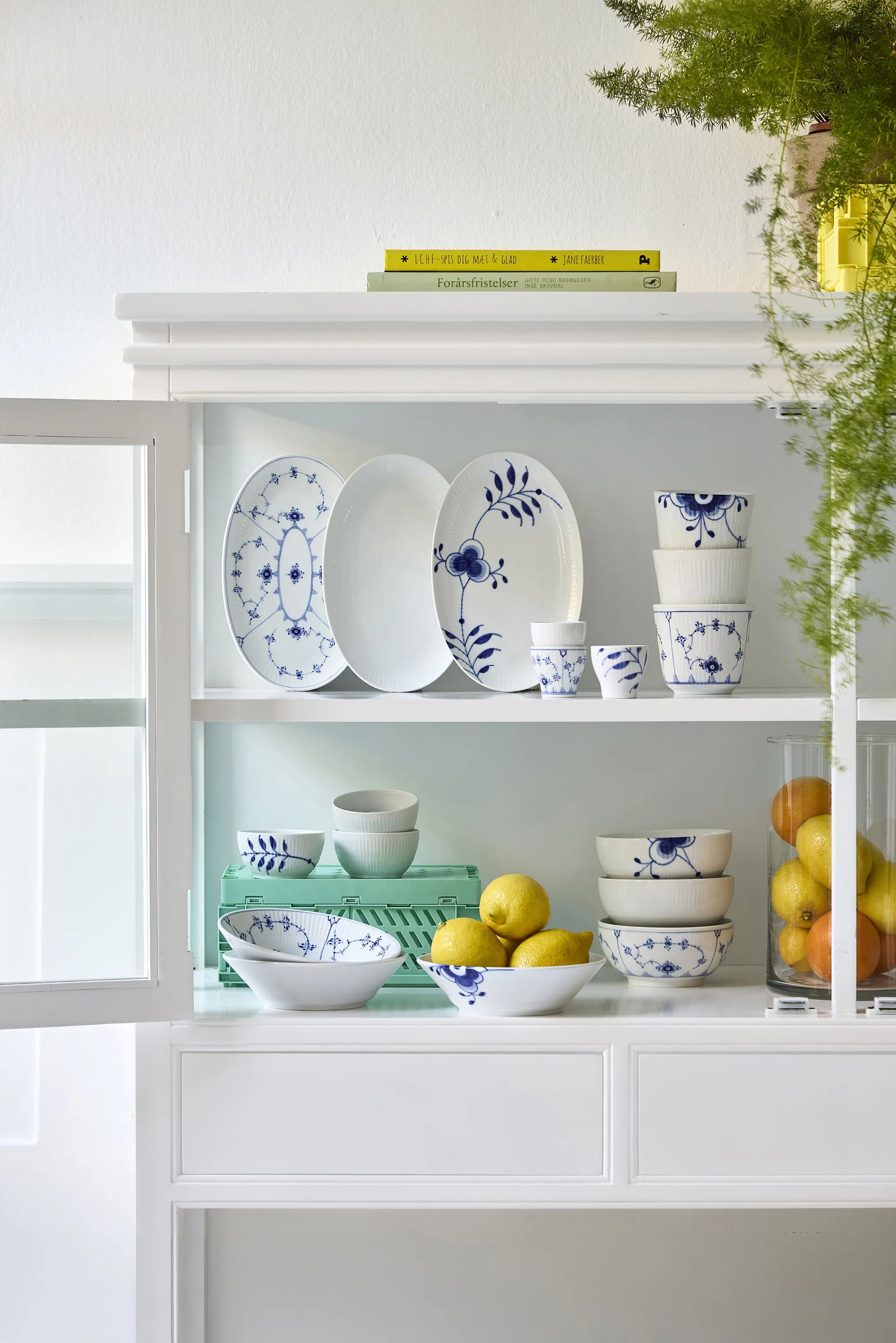 Royal Copenhagen Serveringsskåle Gifts with History Skålsæt - 3 stk. i Koboltblå/hvid, 47/47/47 cl, 2