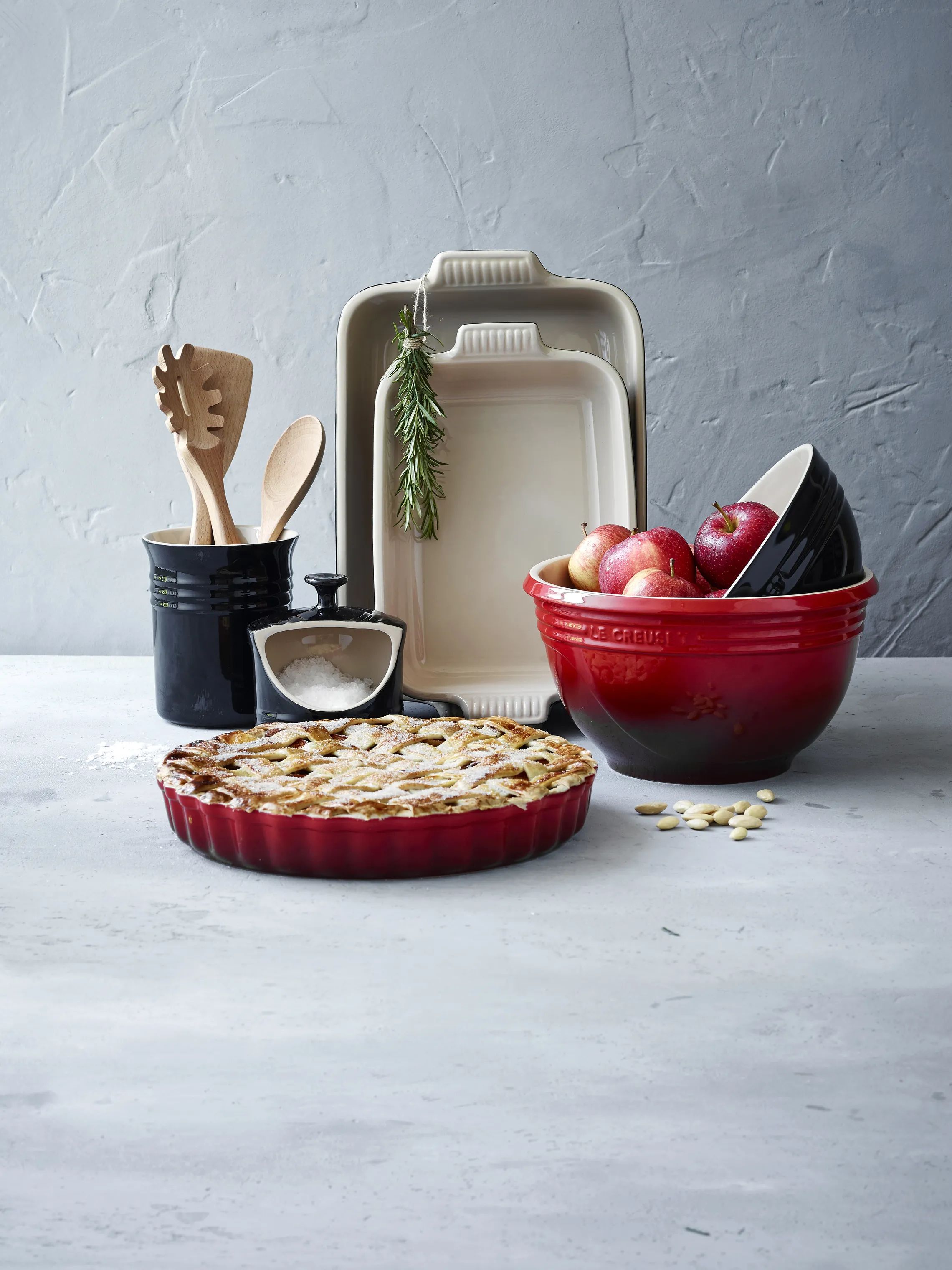Le Creuset Tærteforme og fade Heritage Tærtefad i Cerise, 28 cm, 2