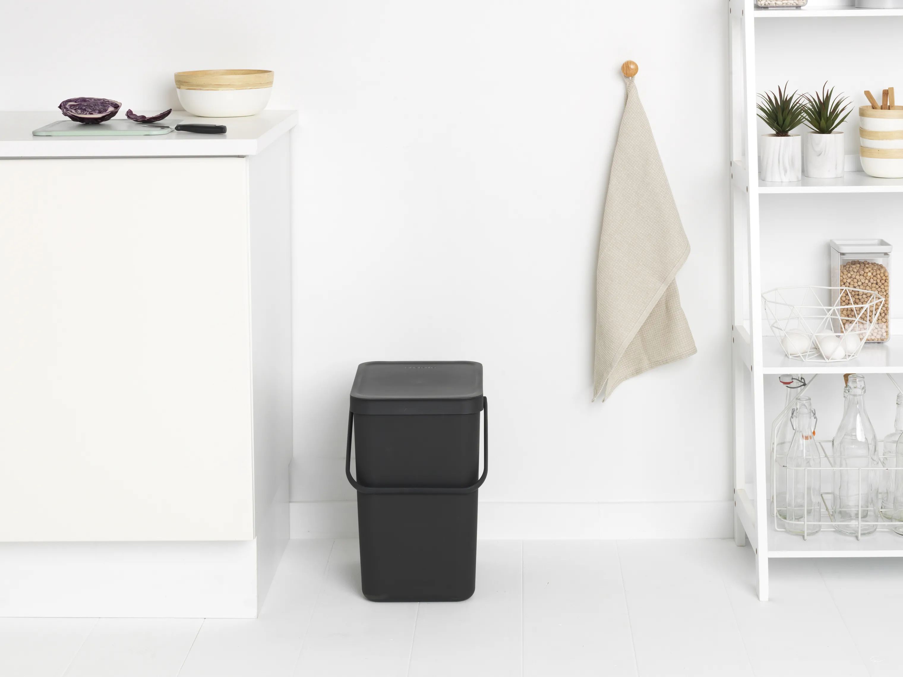 Brabantia Spande uden pedal Sort & Go Affaldsspand i Grå, 25 L, 2
