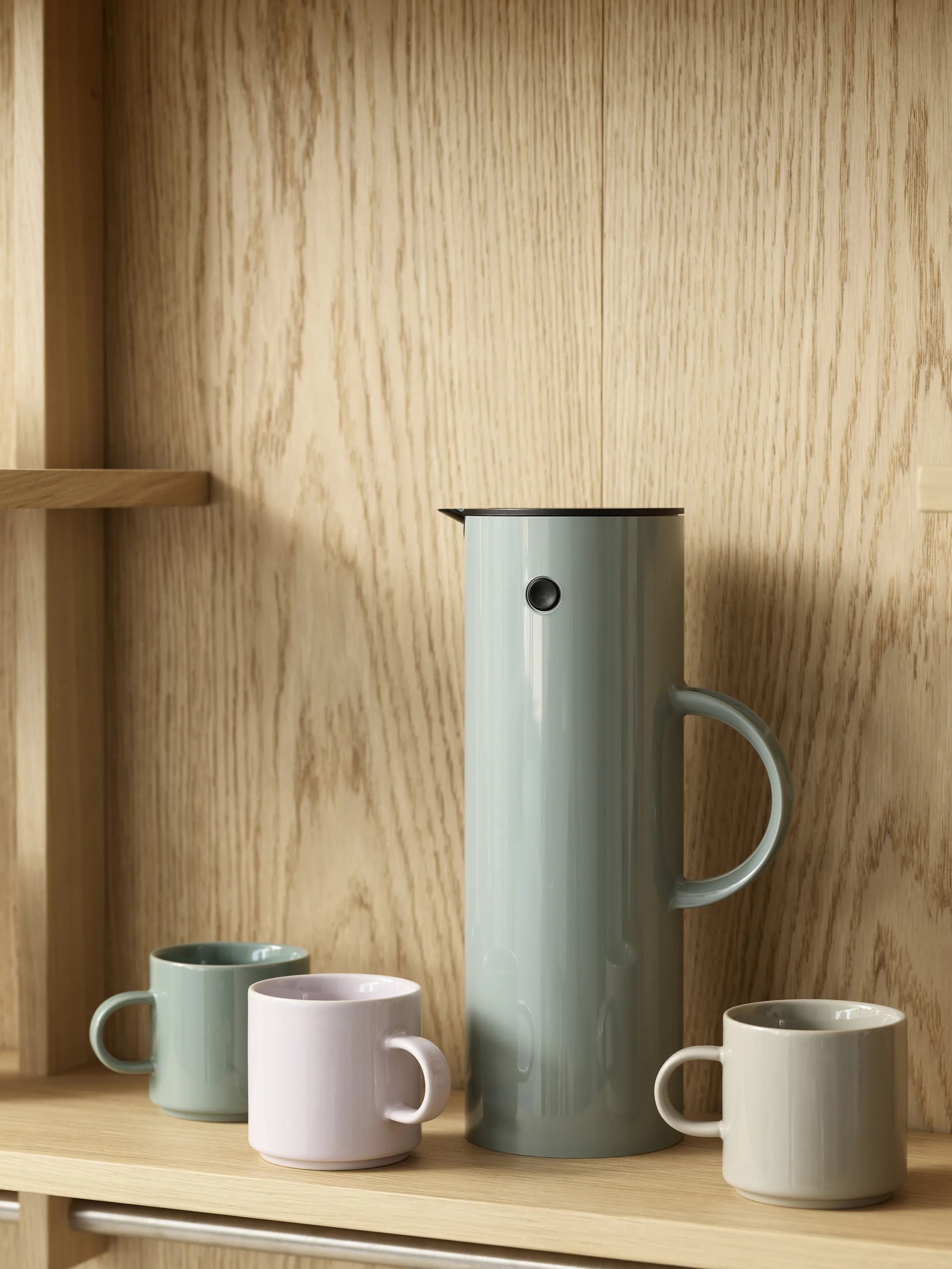 Stelton Krus og kopper med hank Stelton Krus - 2 stk. i light grey, 2