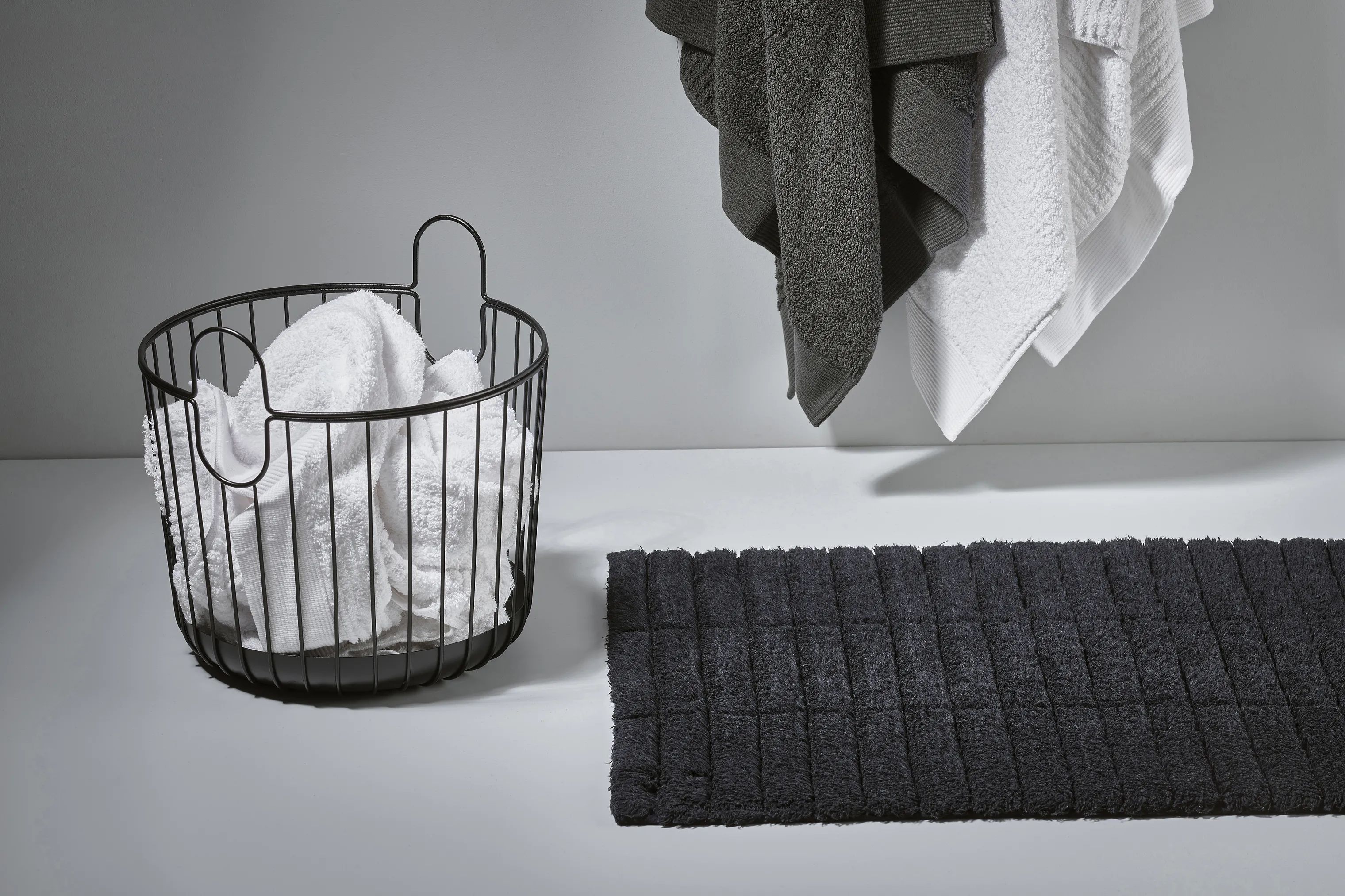 Zone Bademåtter Tiles Bademåtte i Black, 2