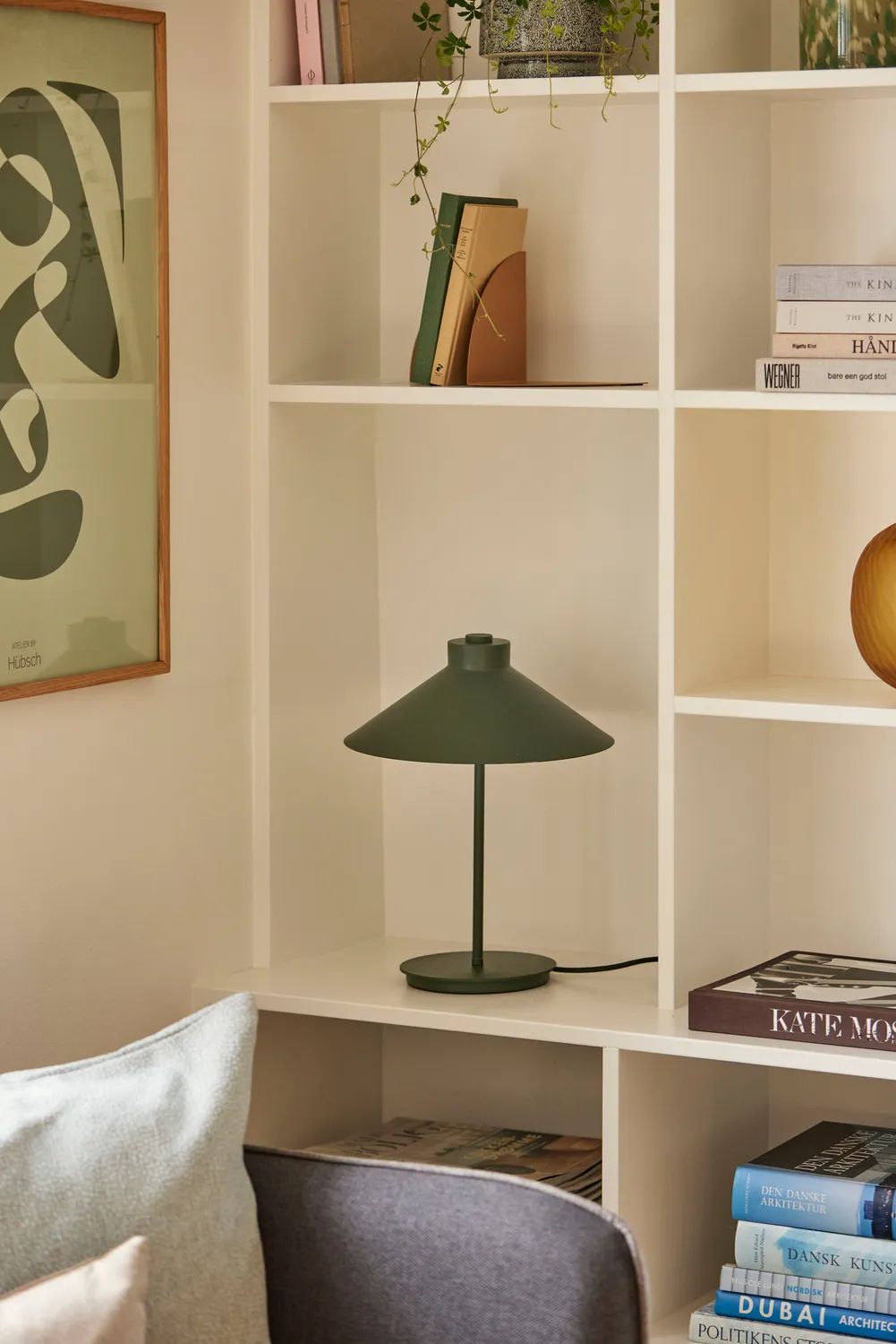 Hübsch Bordlamper Shape Bordlampe i Mørkegrøn, 3