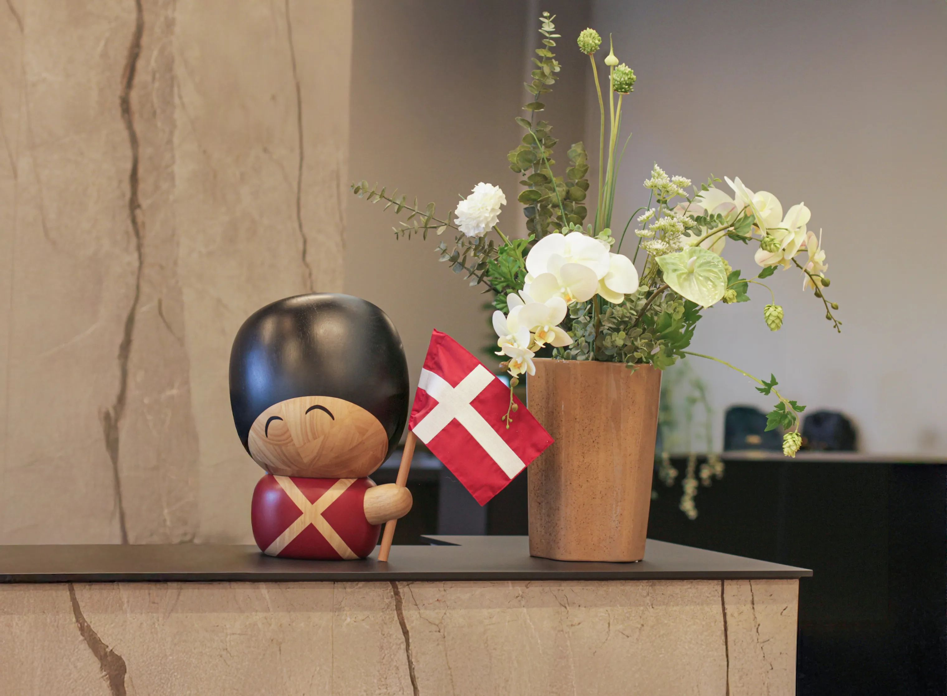 FableWood Øvrige figurer Garder med flag - Knud den Store i 38, 5