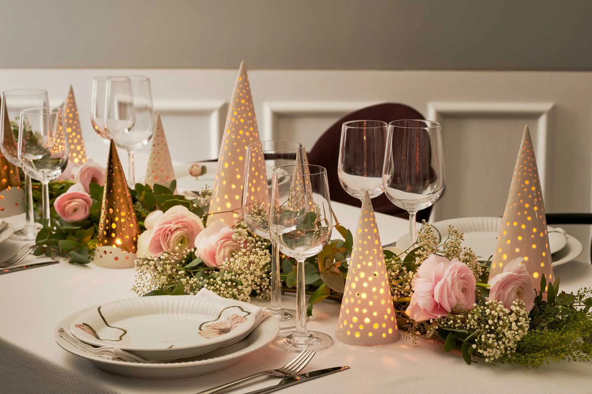 Kähler Fyrfadsstage Nobili Fyrfadsstage - Juletræ i Guldfarvet, 30 cm, 5
