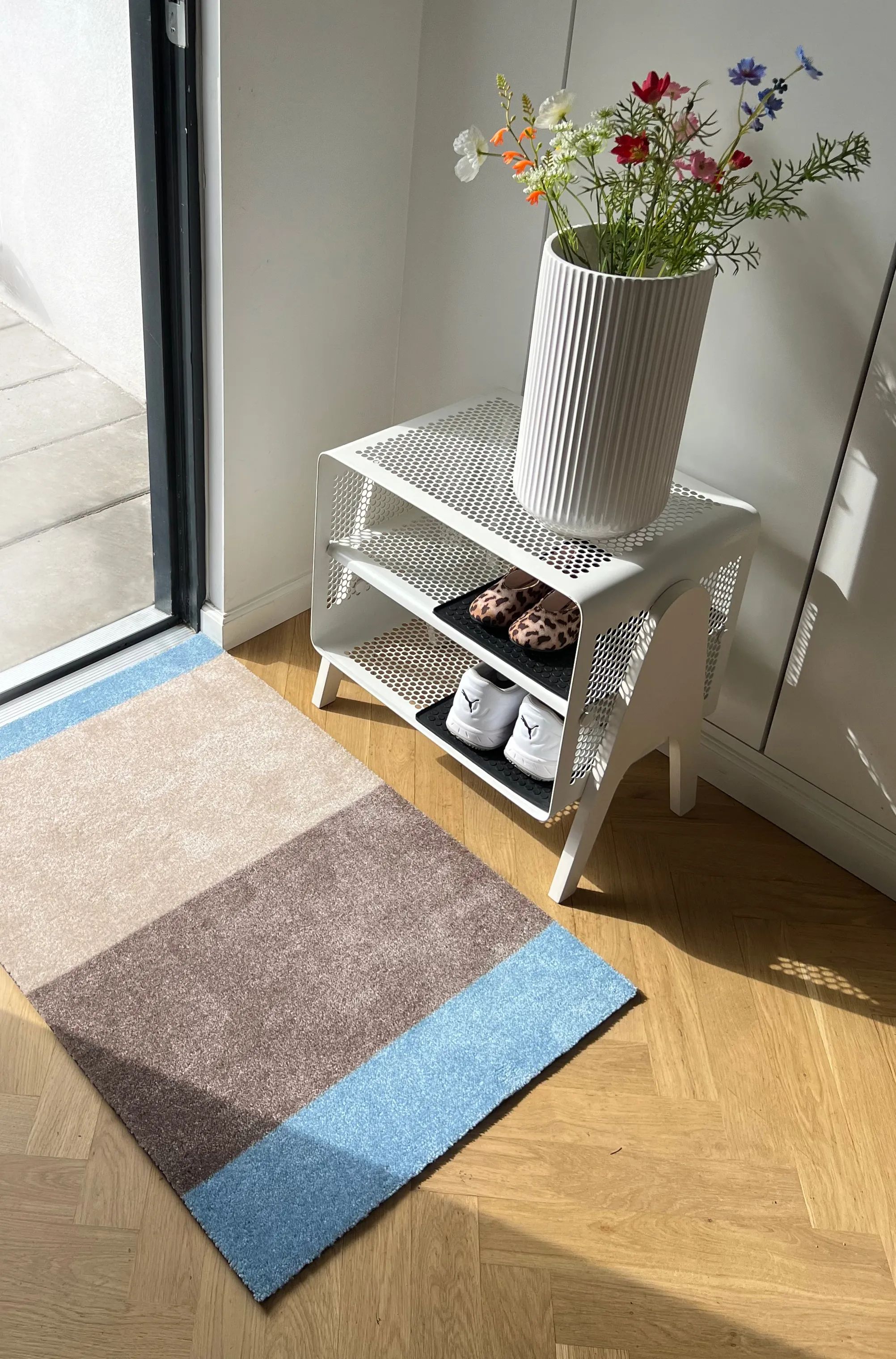 Tica Copenhagen Gulvtæpper Stripes Horisontal Gulvtæppe i Ivory/Sand/Blå, B67 x L120 cm, 6