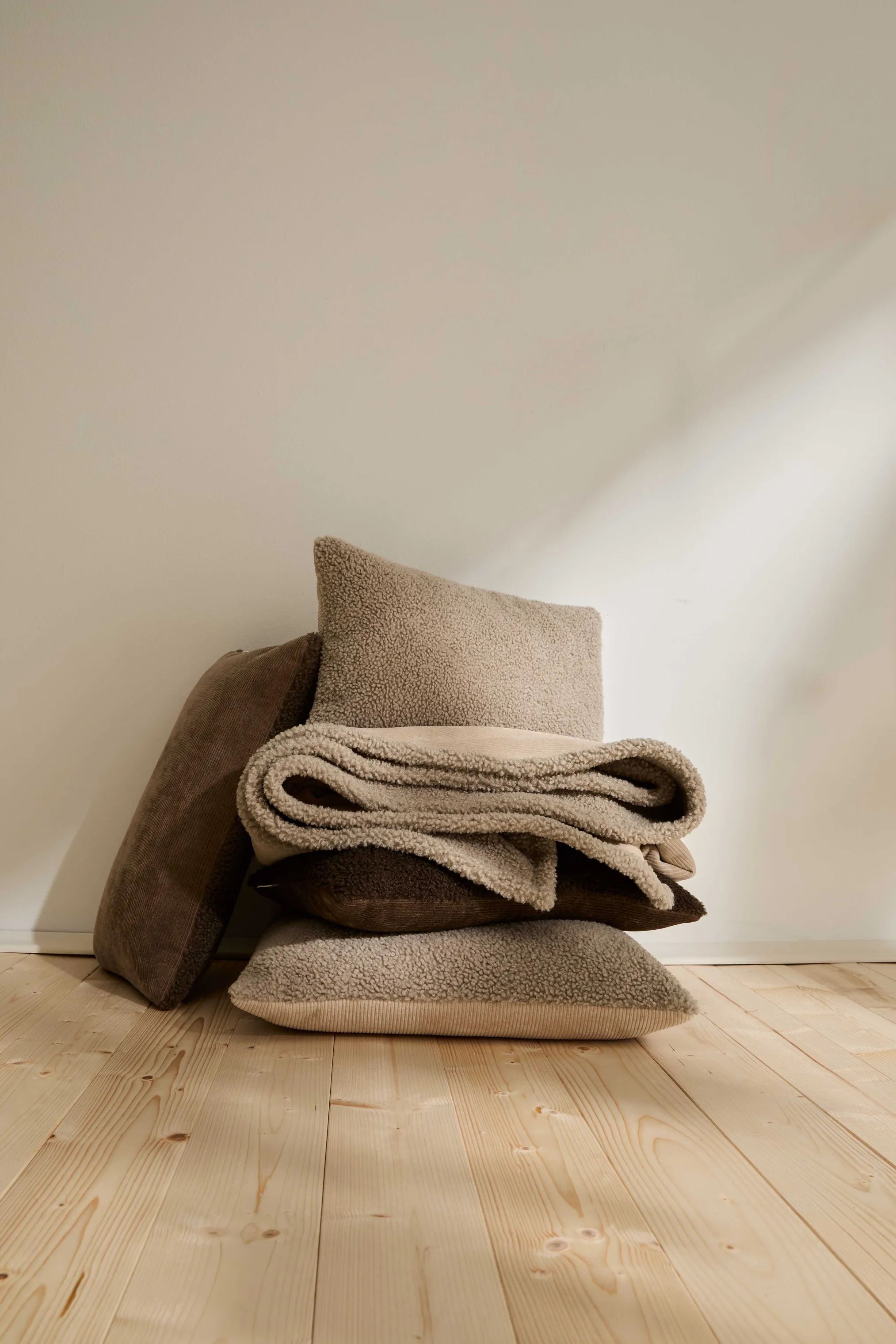 Marc O'Polo Pyntepuder Fynn Pyntepude i Brown oak, B30 x L50 cm, 4