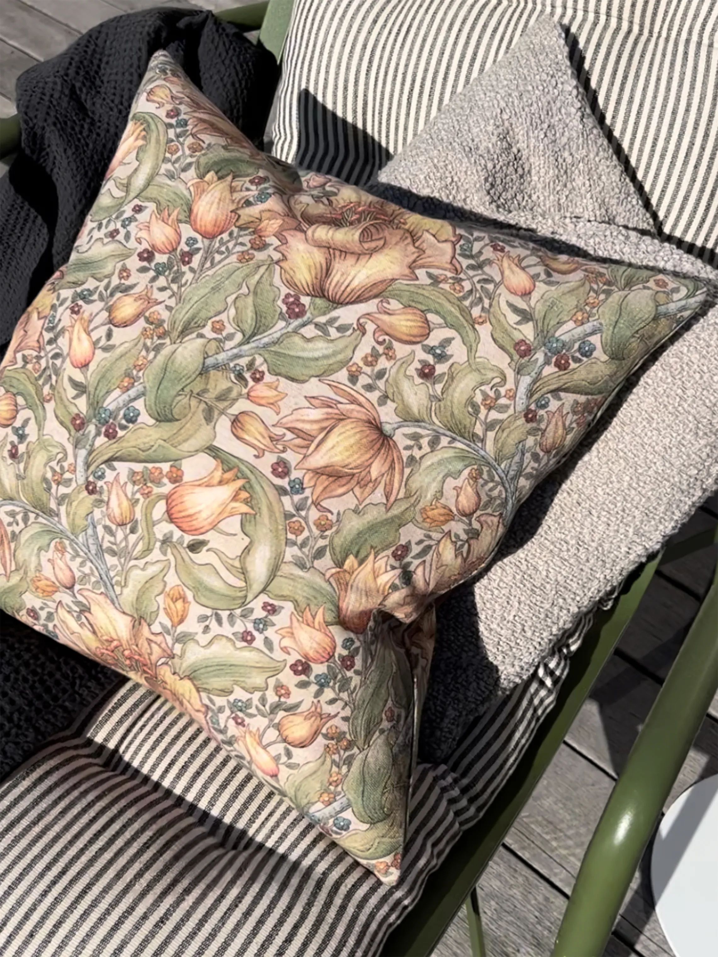 Svanefors Pyntepuder Theo Pude i Beige, 3