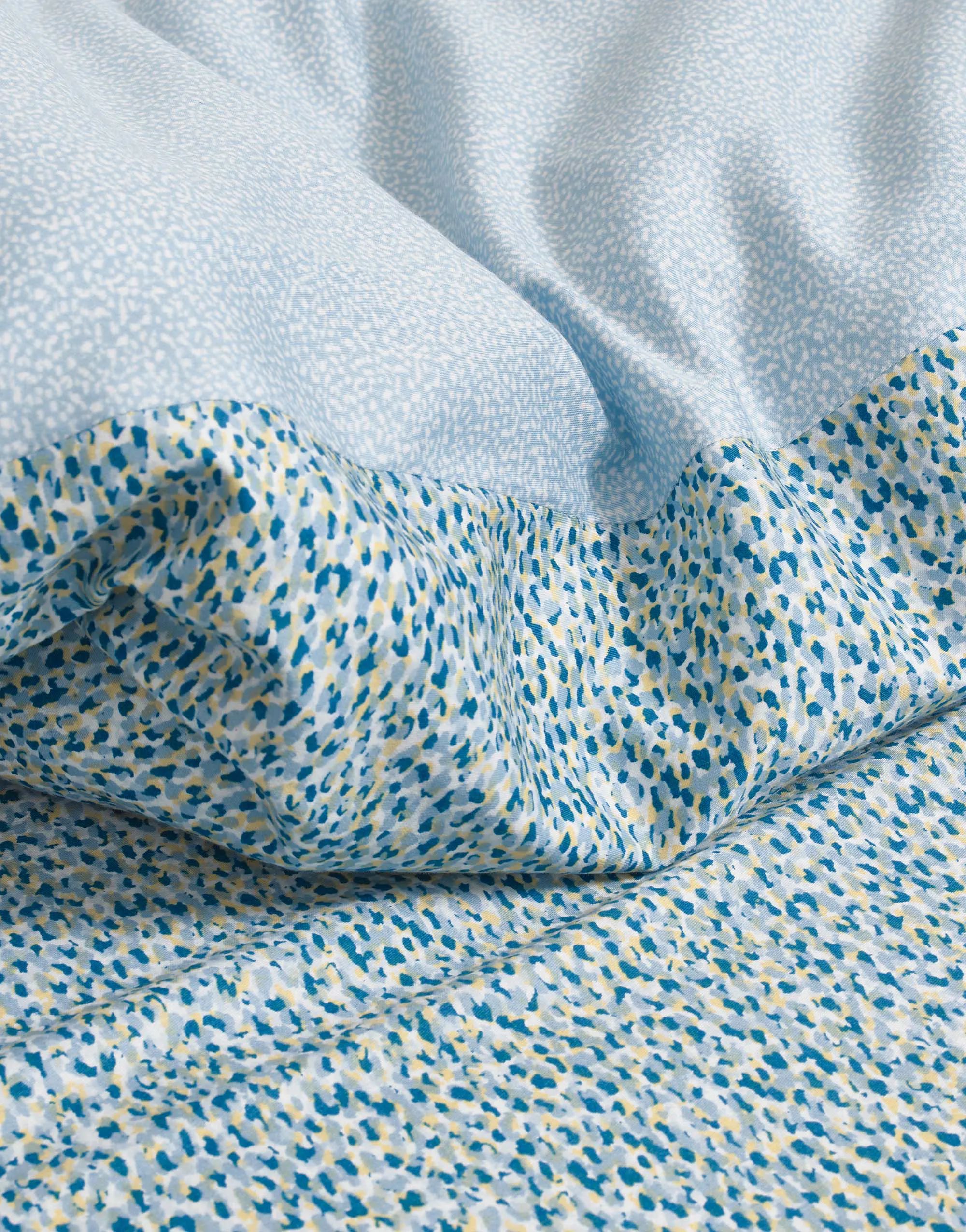 Marc O'Polo Sengetøj Camo Sengetøj i Nordic Blue, B140 x L220 cm, 3