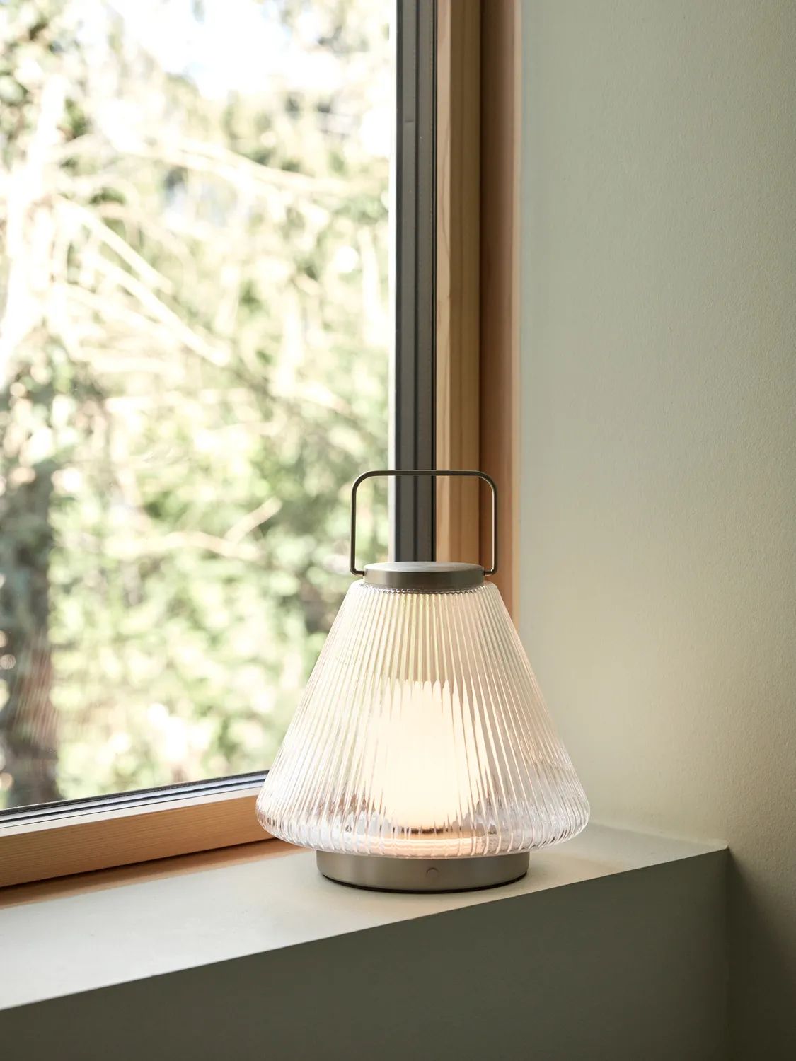 Hübsch Bordlamper Tou Transportabel Bordlampe i Nikkel, 3