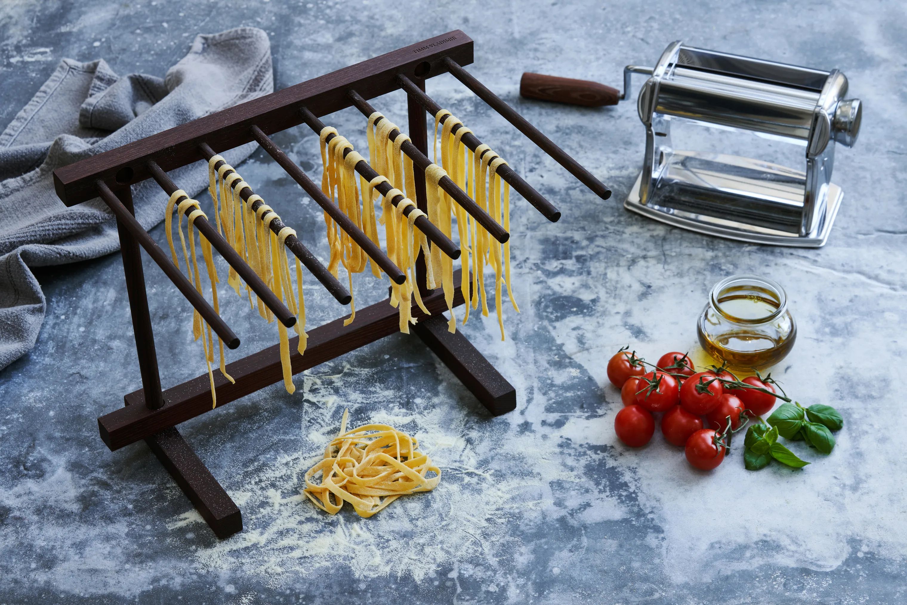 Timm Vladimir Kitchen Ravioliudstyr Pastastativ i Træ, 2