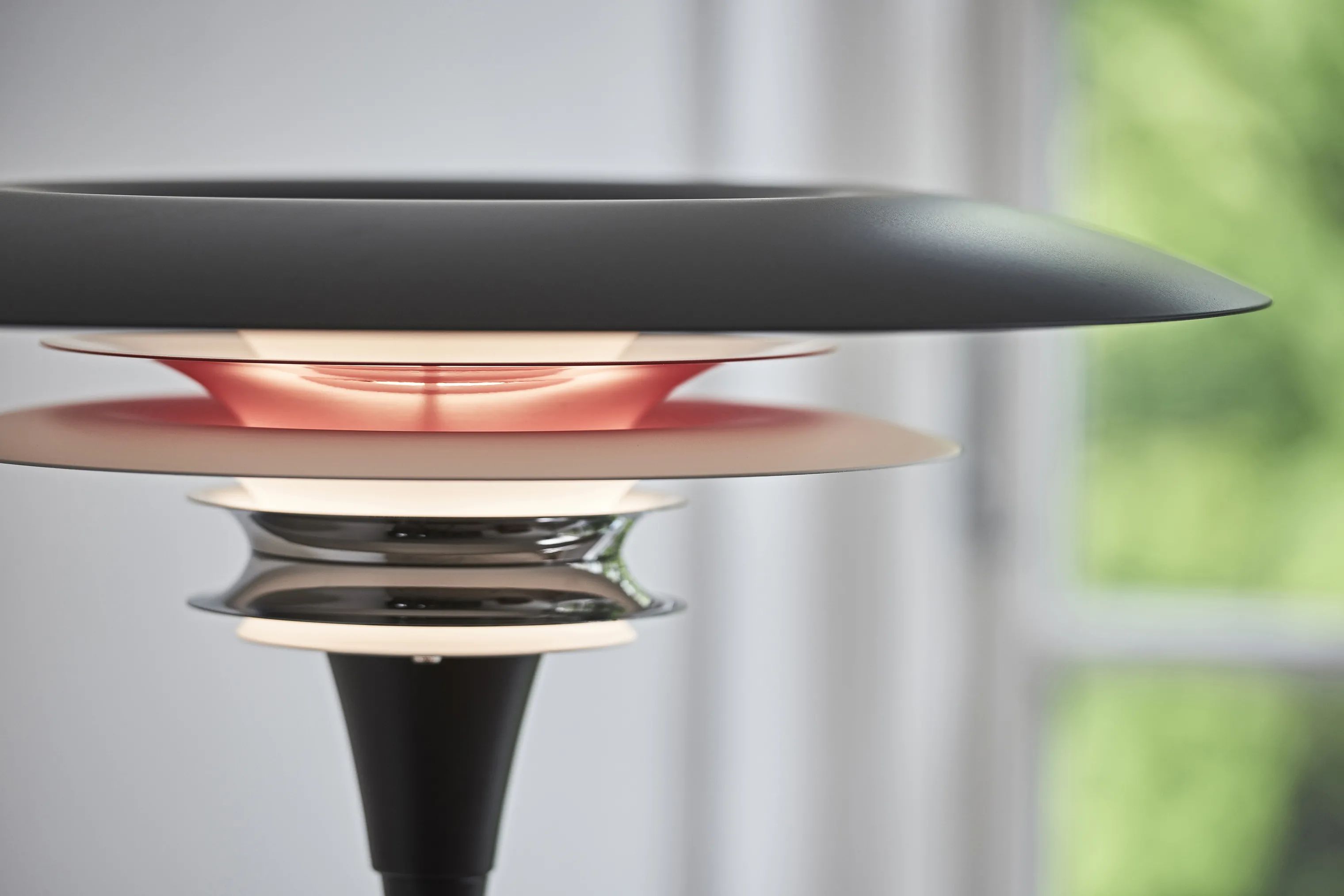 Belid Gulvlamper Diablo Gulvlampe i Sort/Rød, 149,2 cm, 2