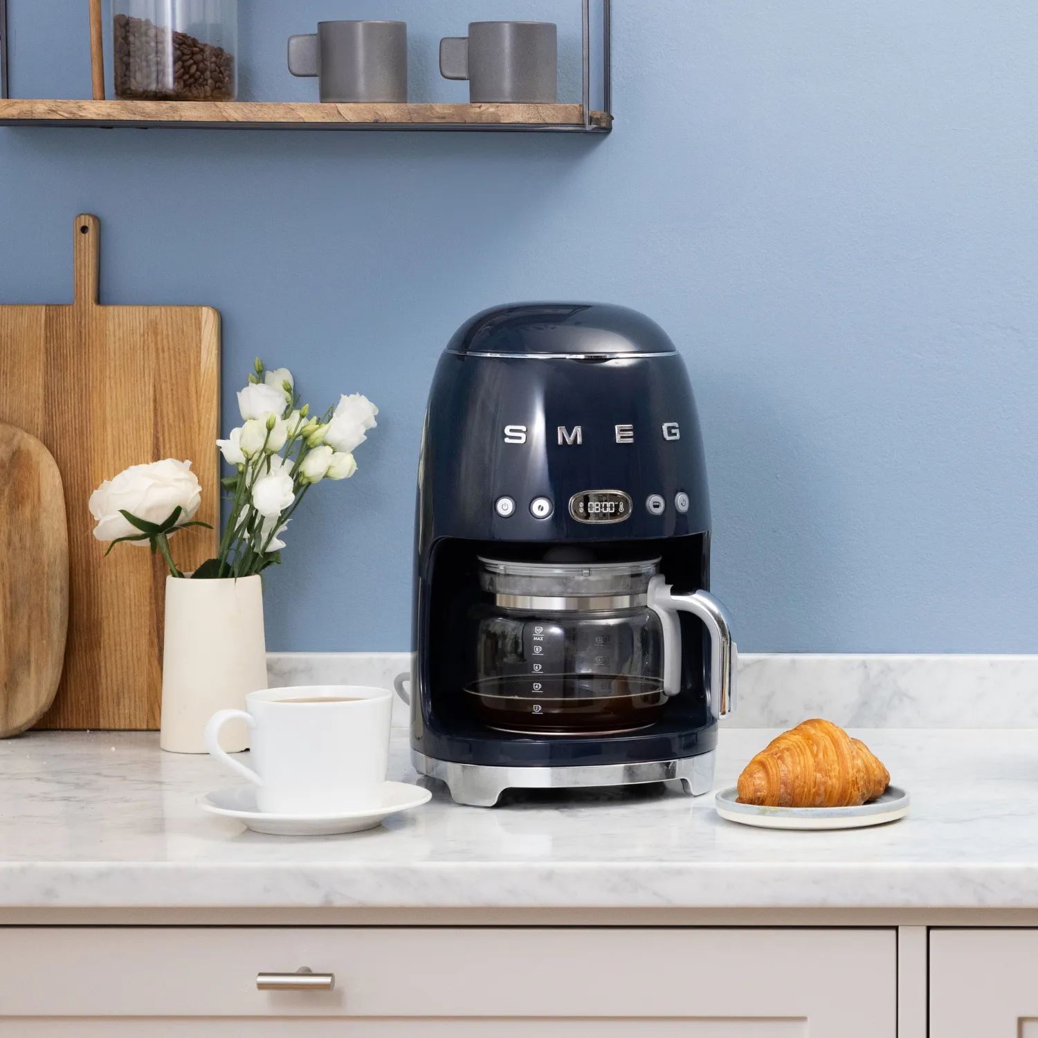 Smeg Kaffemaskiner 50's Style Kaffemaskine i Navy Blue, 3