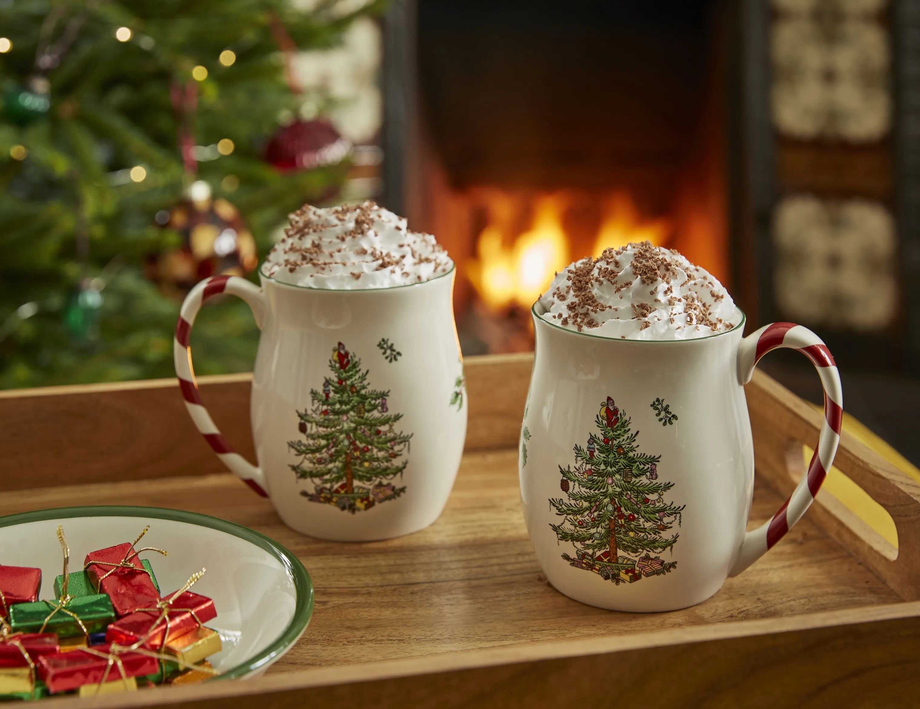 Spode Krus og kopper med hank Christmas Tree Krus - 4 stk. i Hvid/grøn/rød, 2