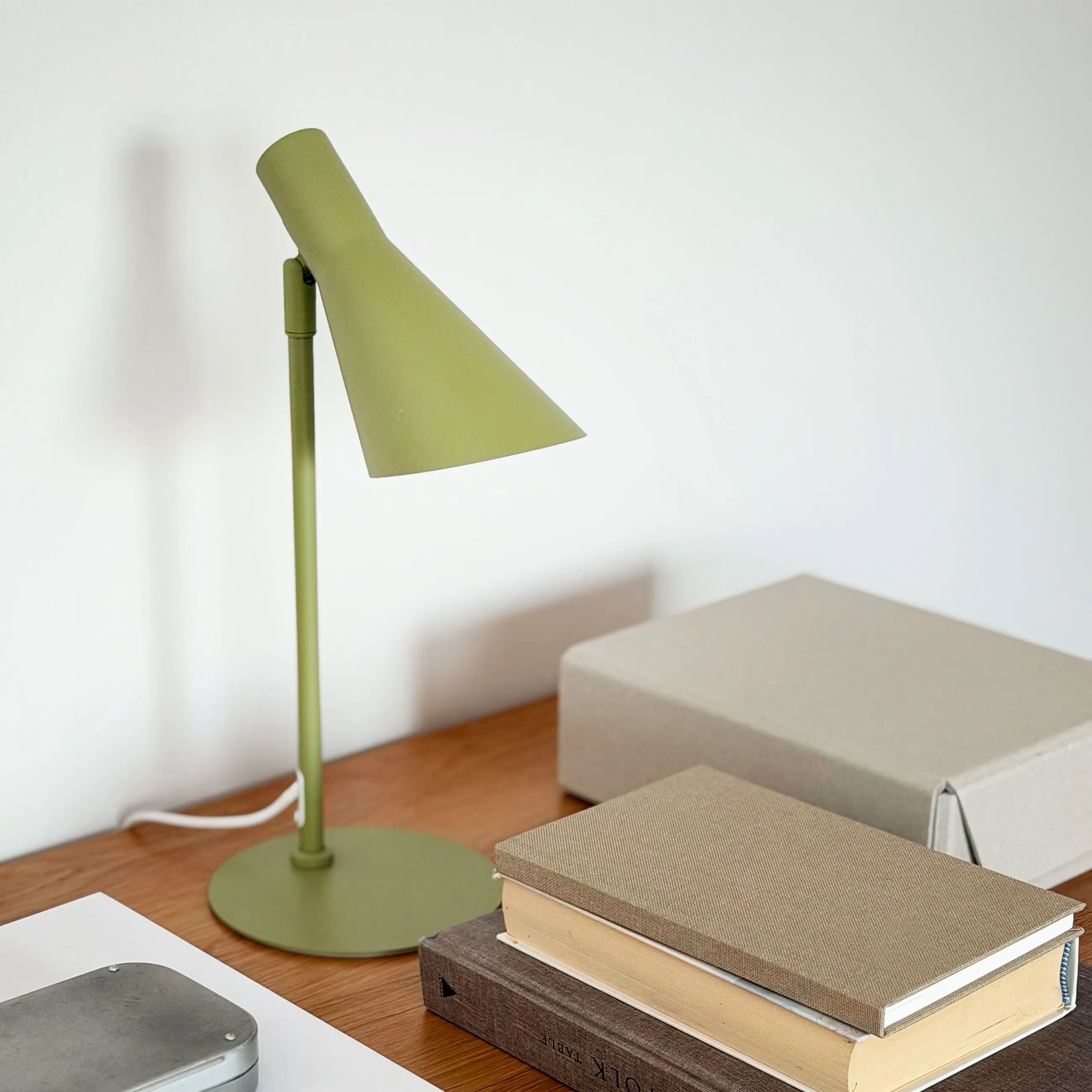 Dyberg Larsen Bordlamper DL12 Mini Bordlampe i Grøn, 2