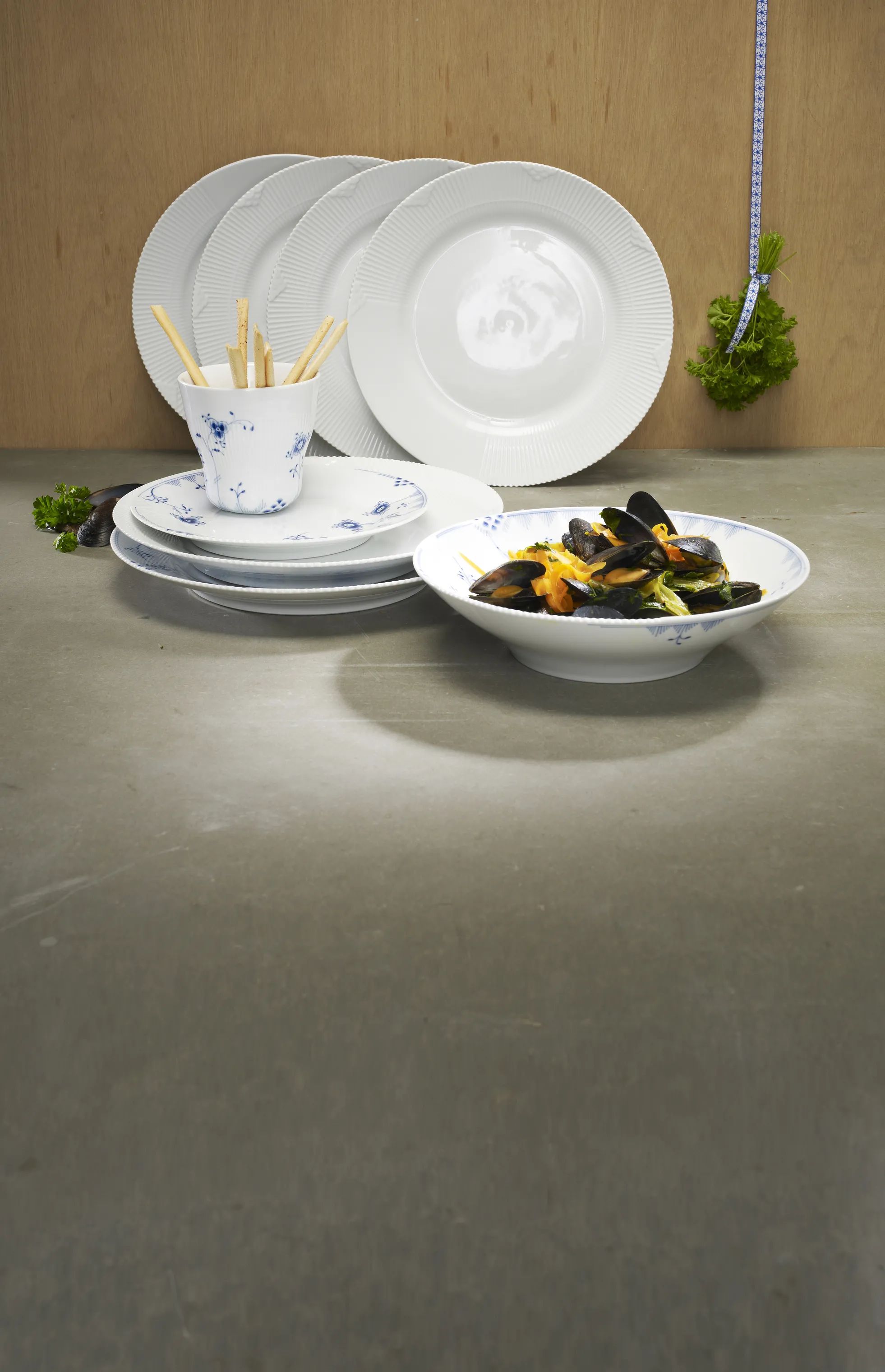 Royal Copenhagen Middagstallerkener Hvid Elements Middagstallerken i Hvid, 28 cm, 5