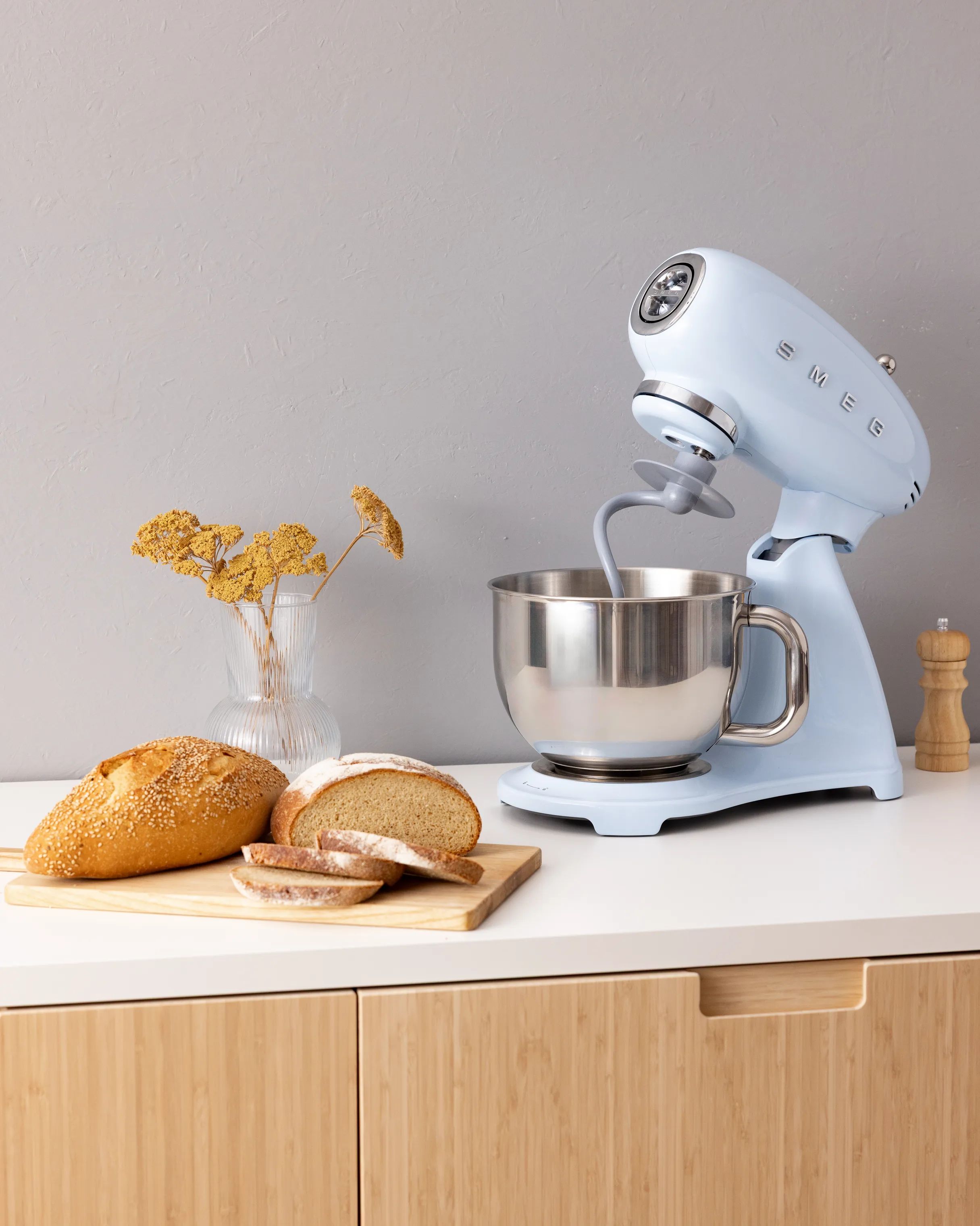 Smeg Røremaskiner 50's style Køkkenmaskine SMF05PBEU i pastelblå, 2