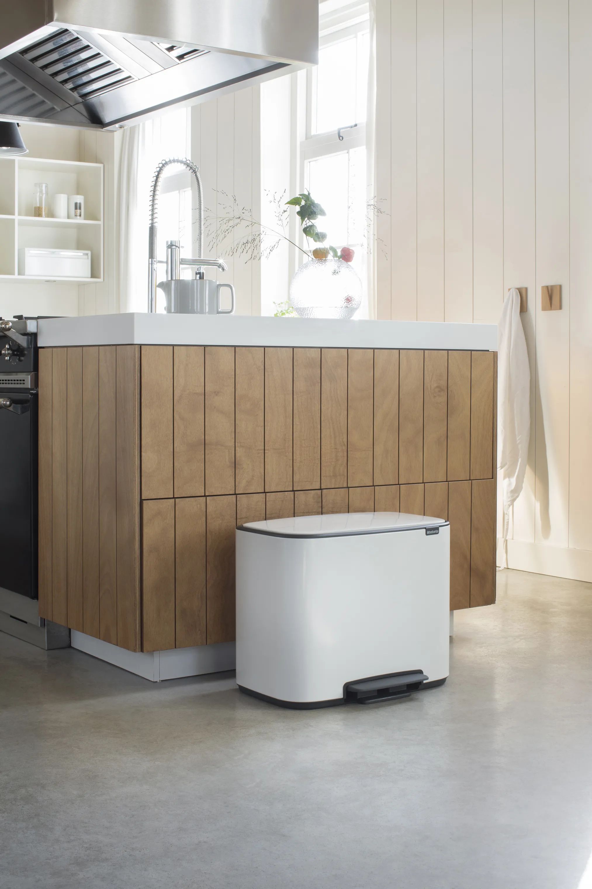 Brabantia Toiletspande BO Pedalspand i Hvid, 34 L, 2