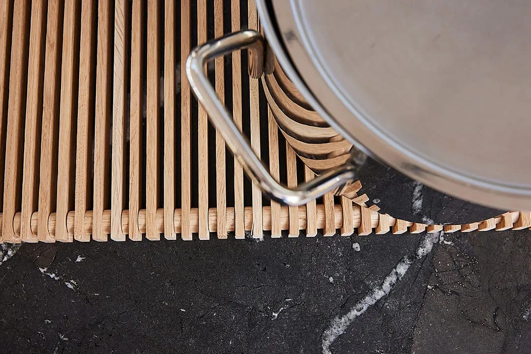 RISVIG Design Bordskånere Lignus Gryderist i Egetræ, 8