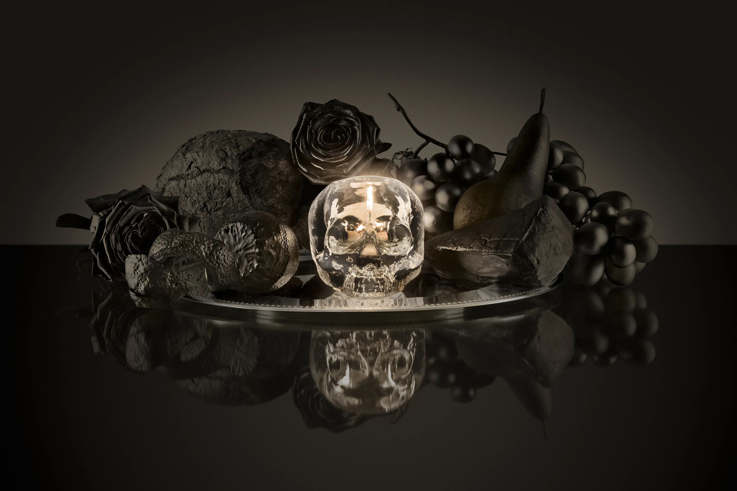 Kosta Boda Fyrfadsstage Still Life Skull Lysestage i Sølvfarvet, 8,5 cm, 2