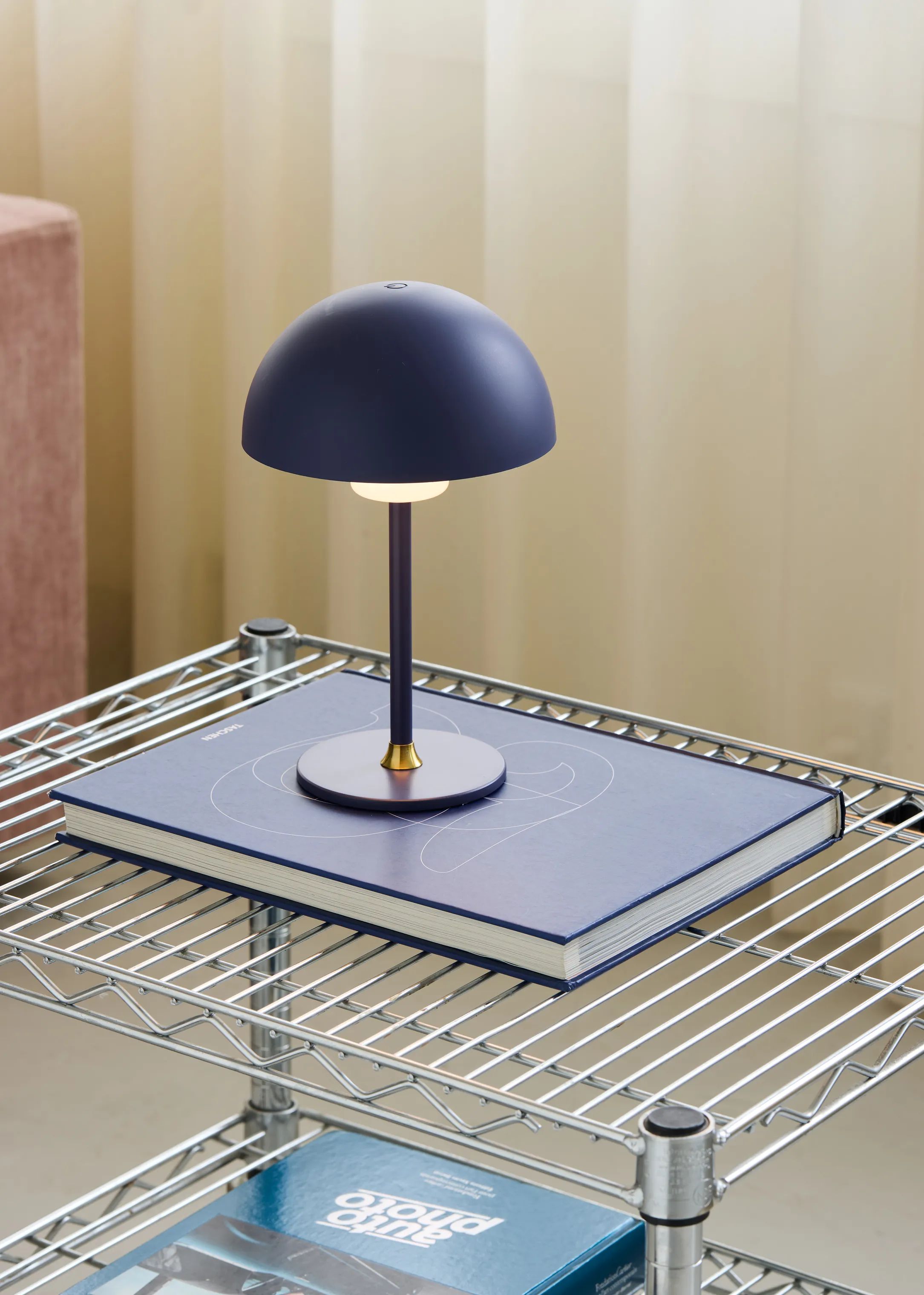 Halo Design LED-lamper Moon Light Transportabel Bordlampe i Blå, 3
