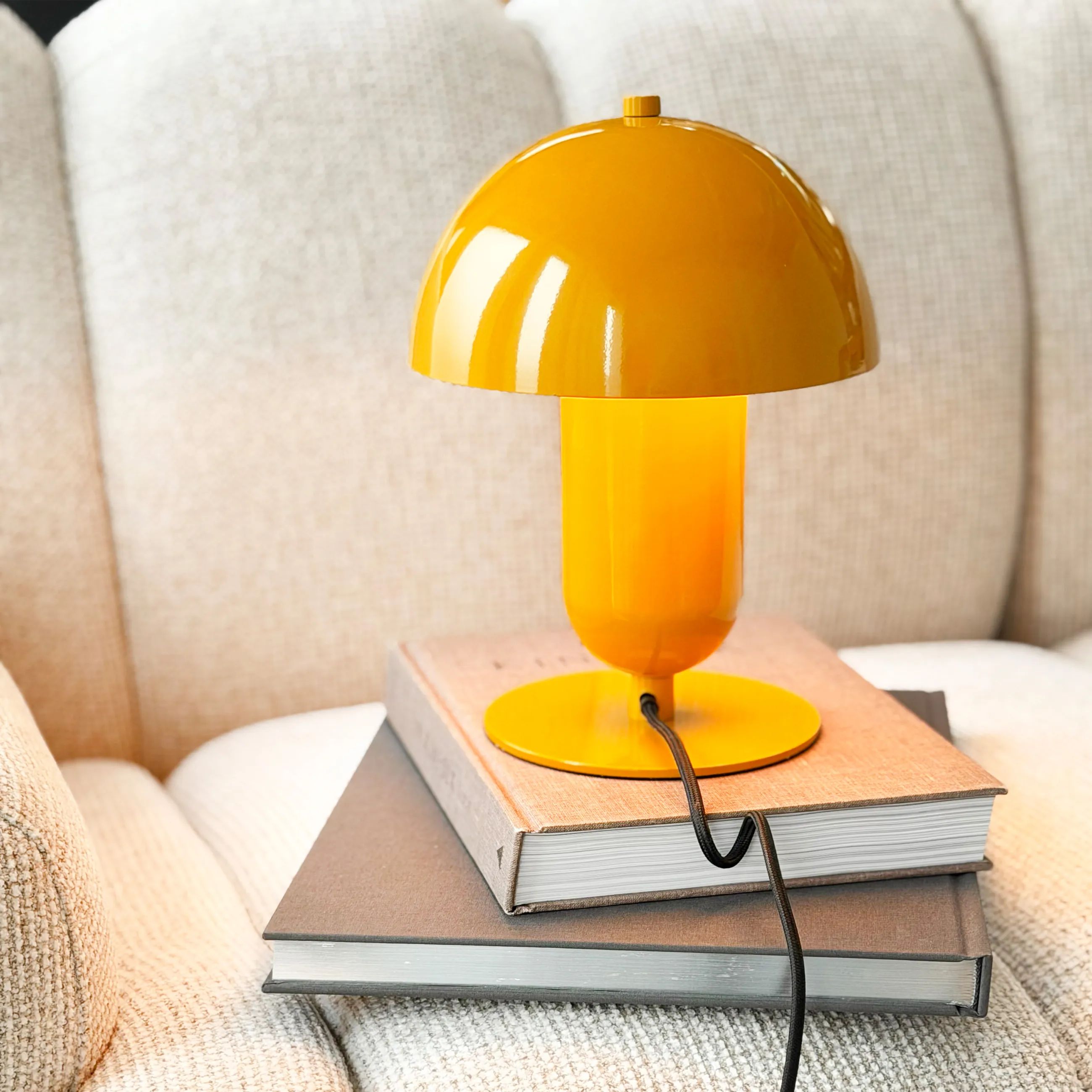 Dyberg Larsen Bordlamper Movie Bordlampe i Karry, 2