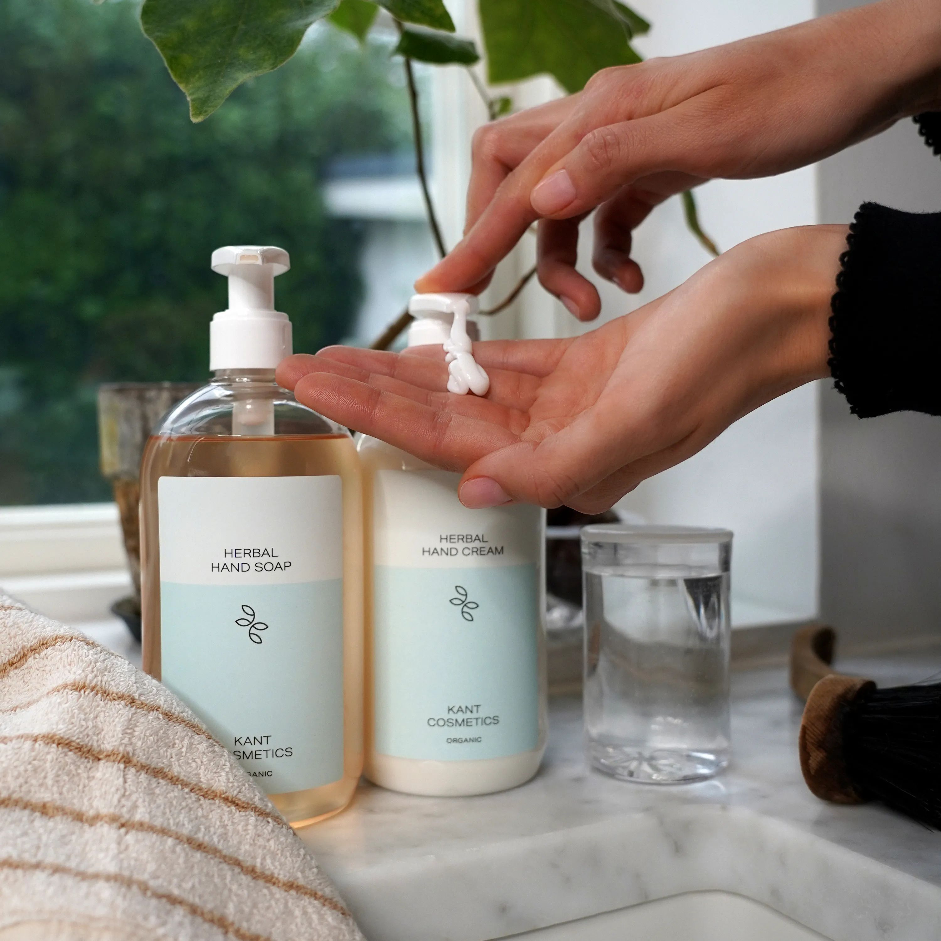 Kant Cosmetics Håndcreme Herbal Hand Cream i Klar, 3