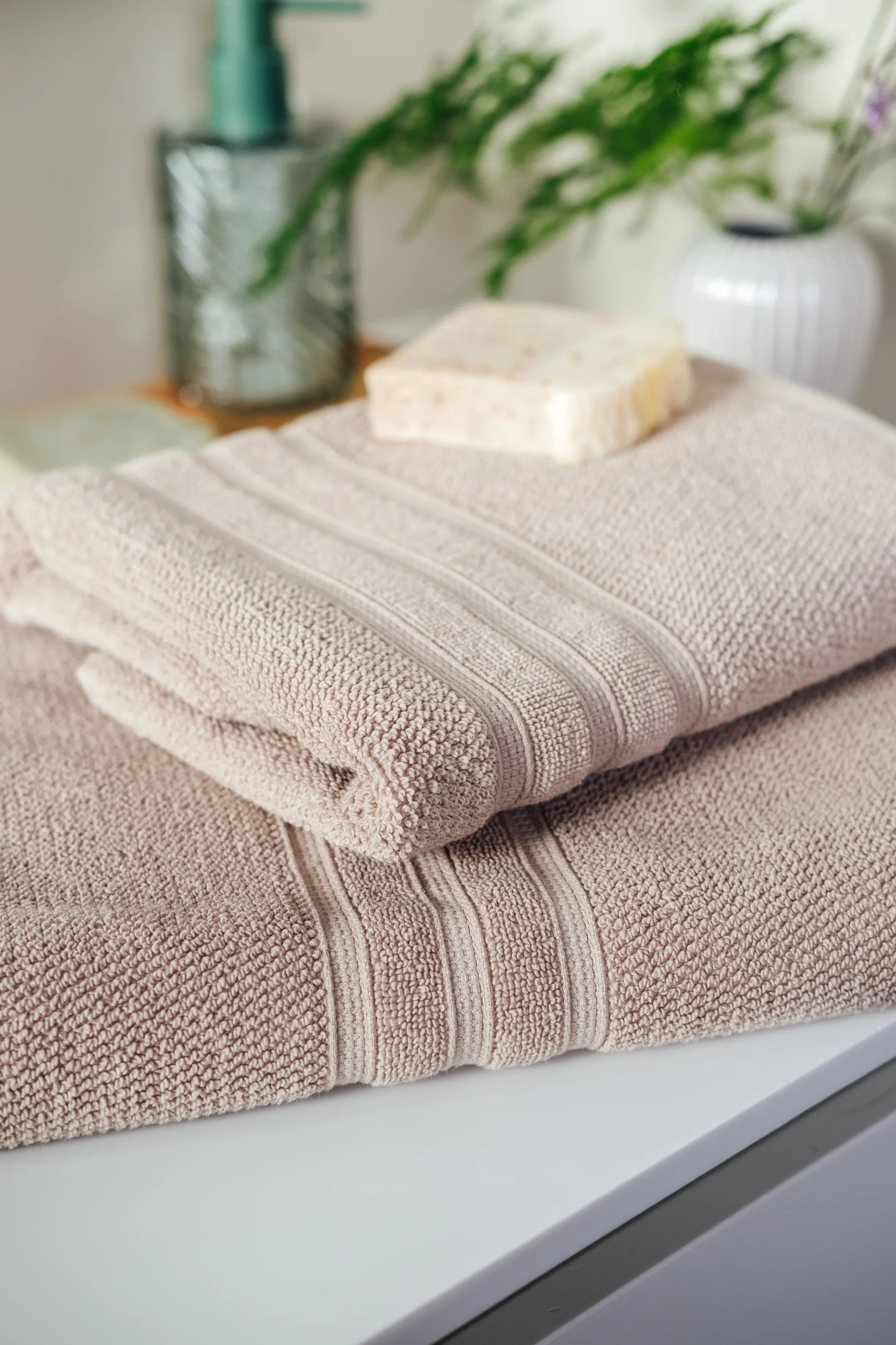 CASA Living Håndklæder Balance Håndklæde i Taupe, B50 x L100 cm, 3