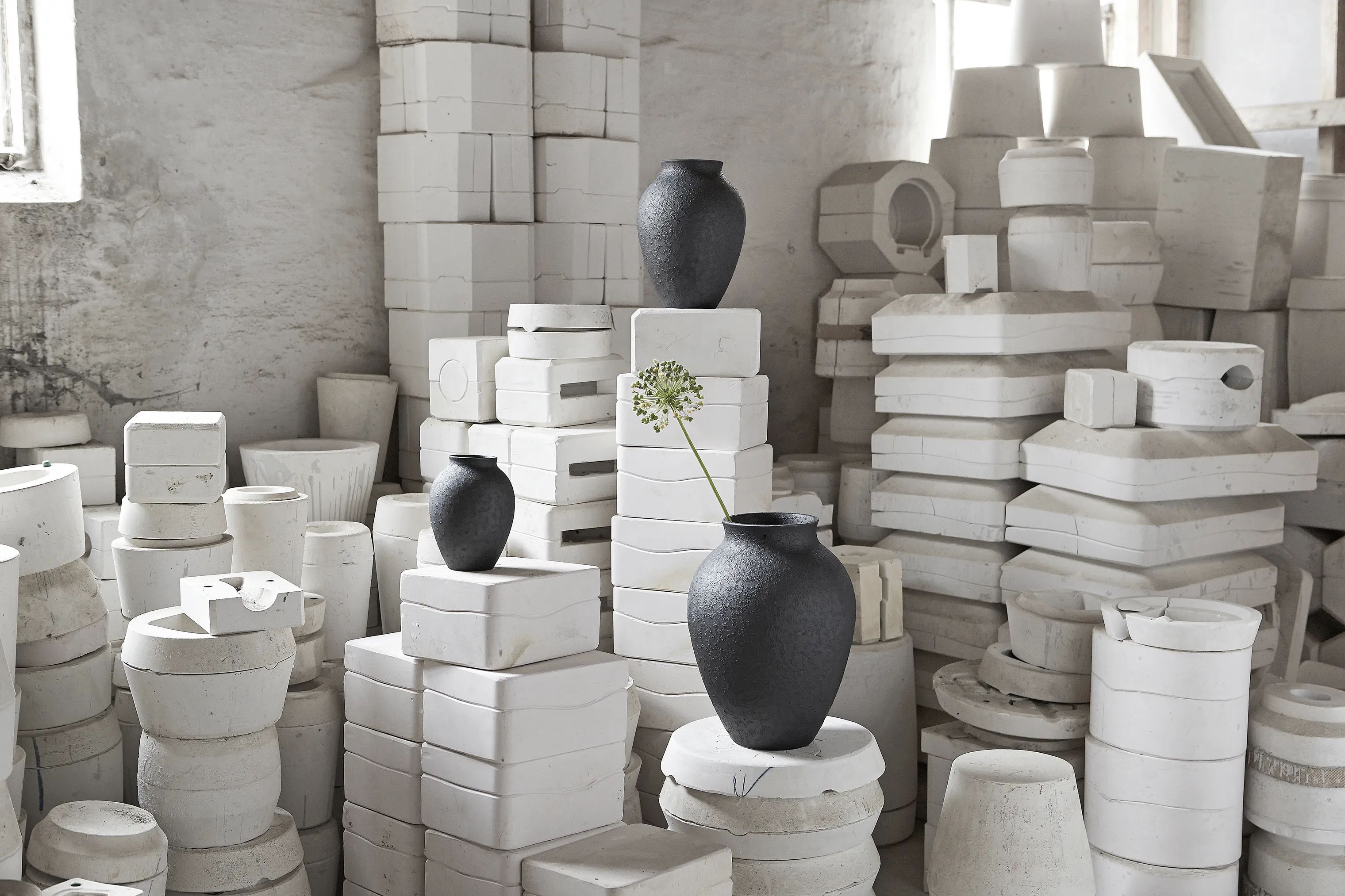 Knabstrup Keramik Vaser Vase i Sort, 20 cm, 3