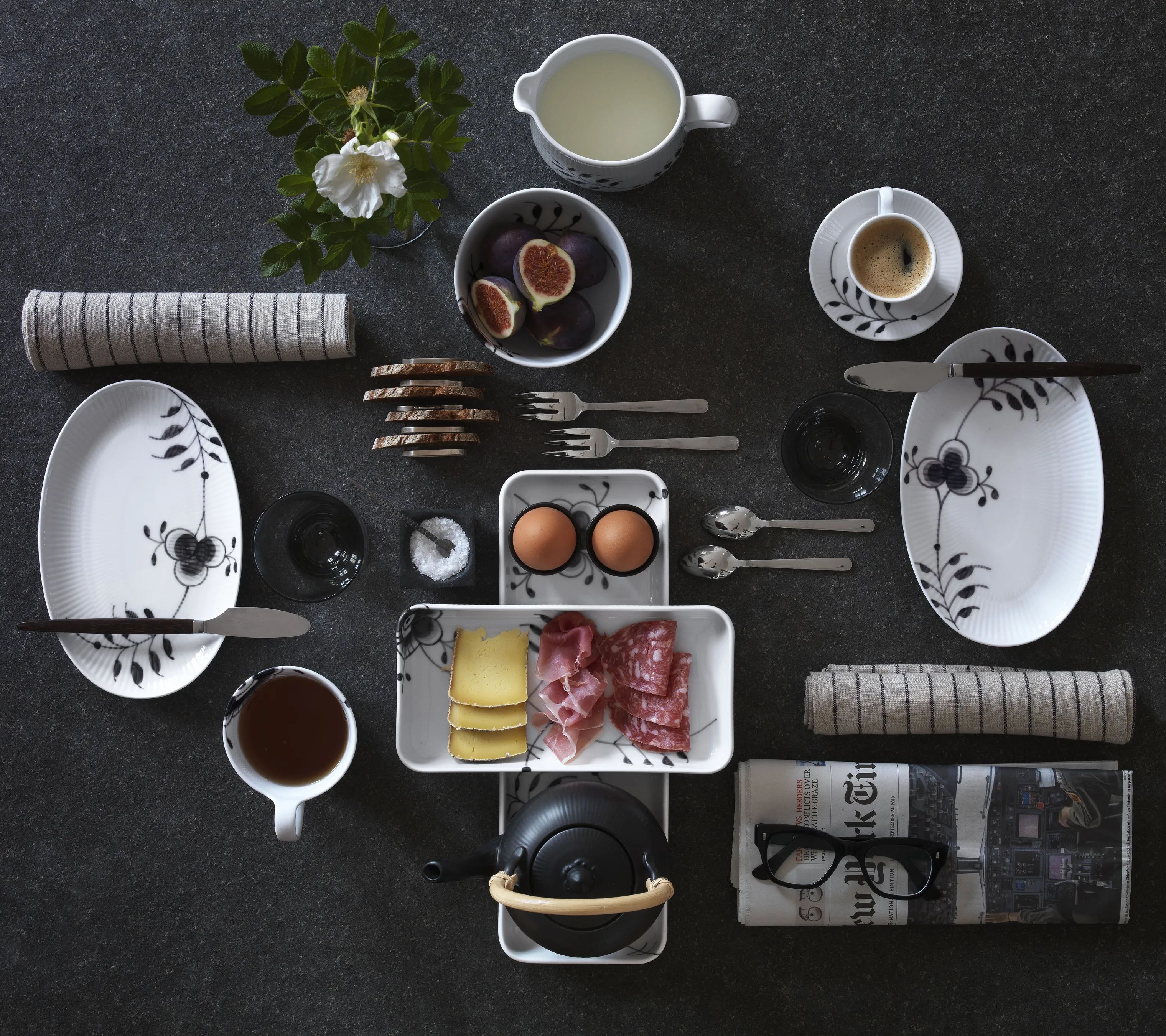 Royal Copenhagen Asietter Sort Mega Riflet Asiet i Sort/hvid, 5