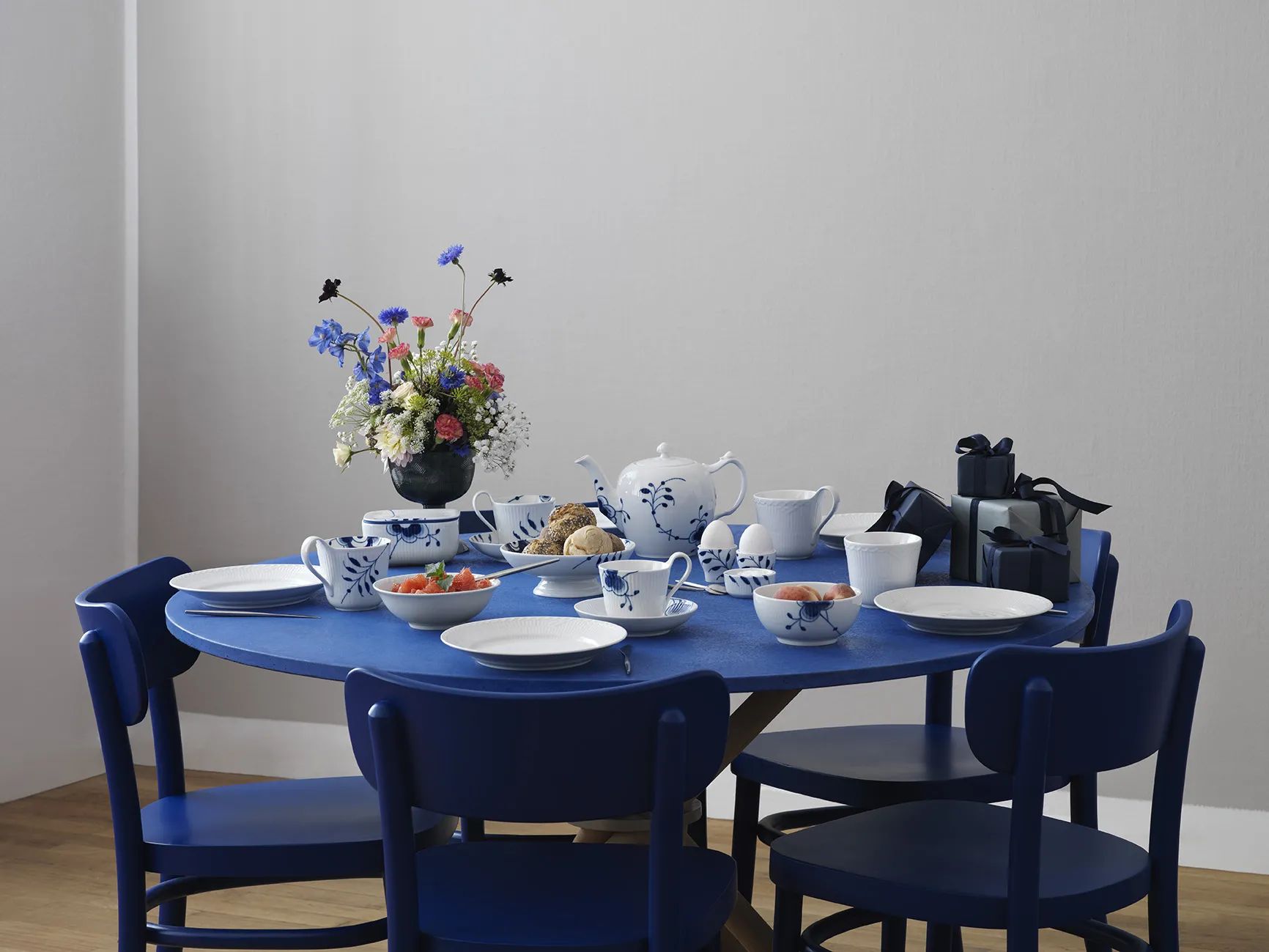 Royal Copenhagen Skåle Blå Mega Riflet Skål i Koboltblå/hvid, 13 cm, 2