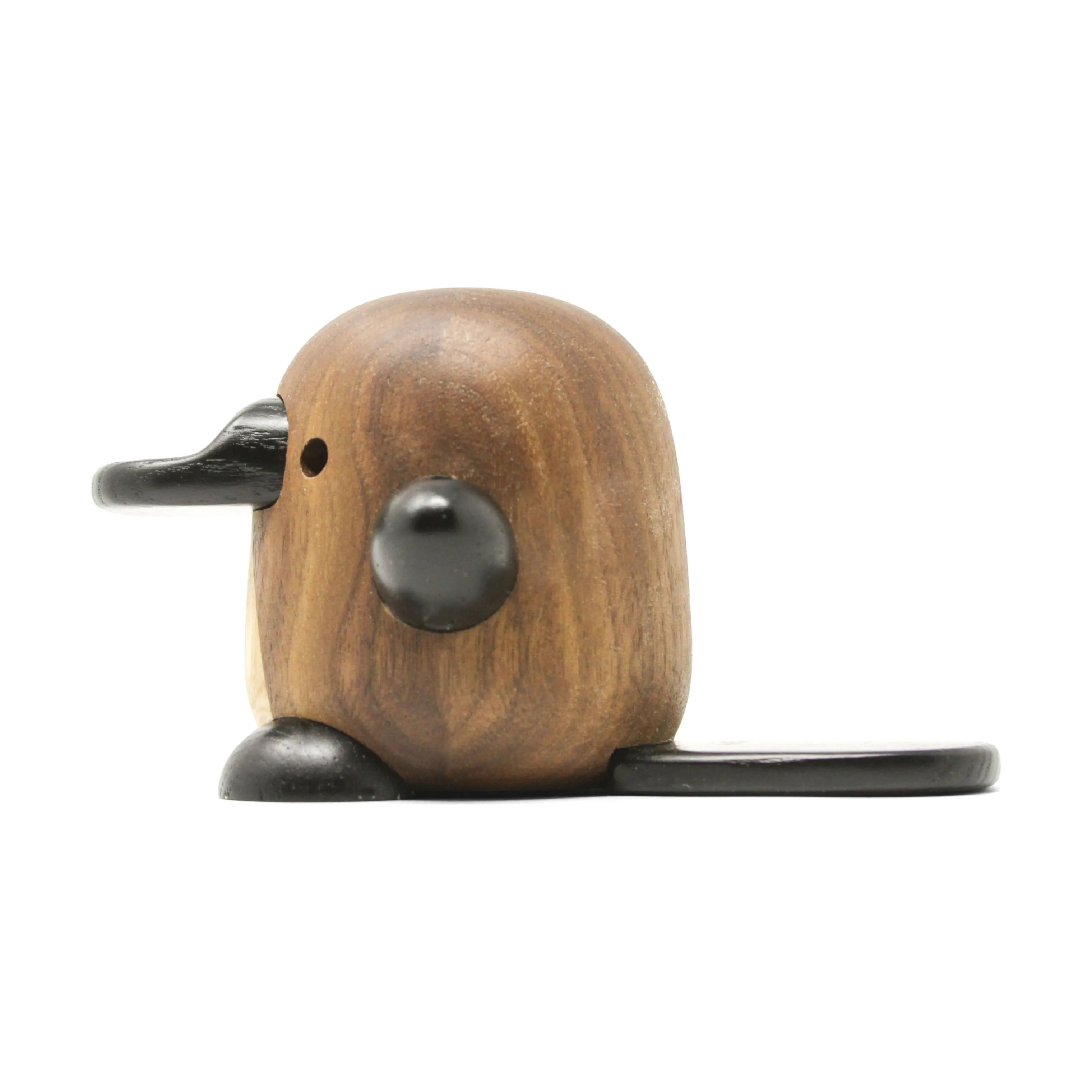 FableWood Dyrefigurer Næbdyr m. flag - Perry i Valnød/Ask, 9