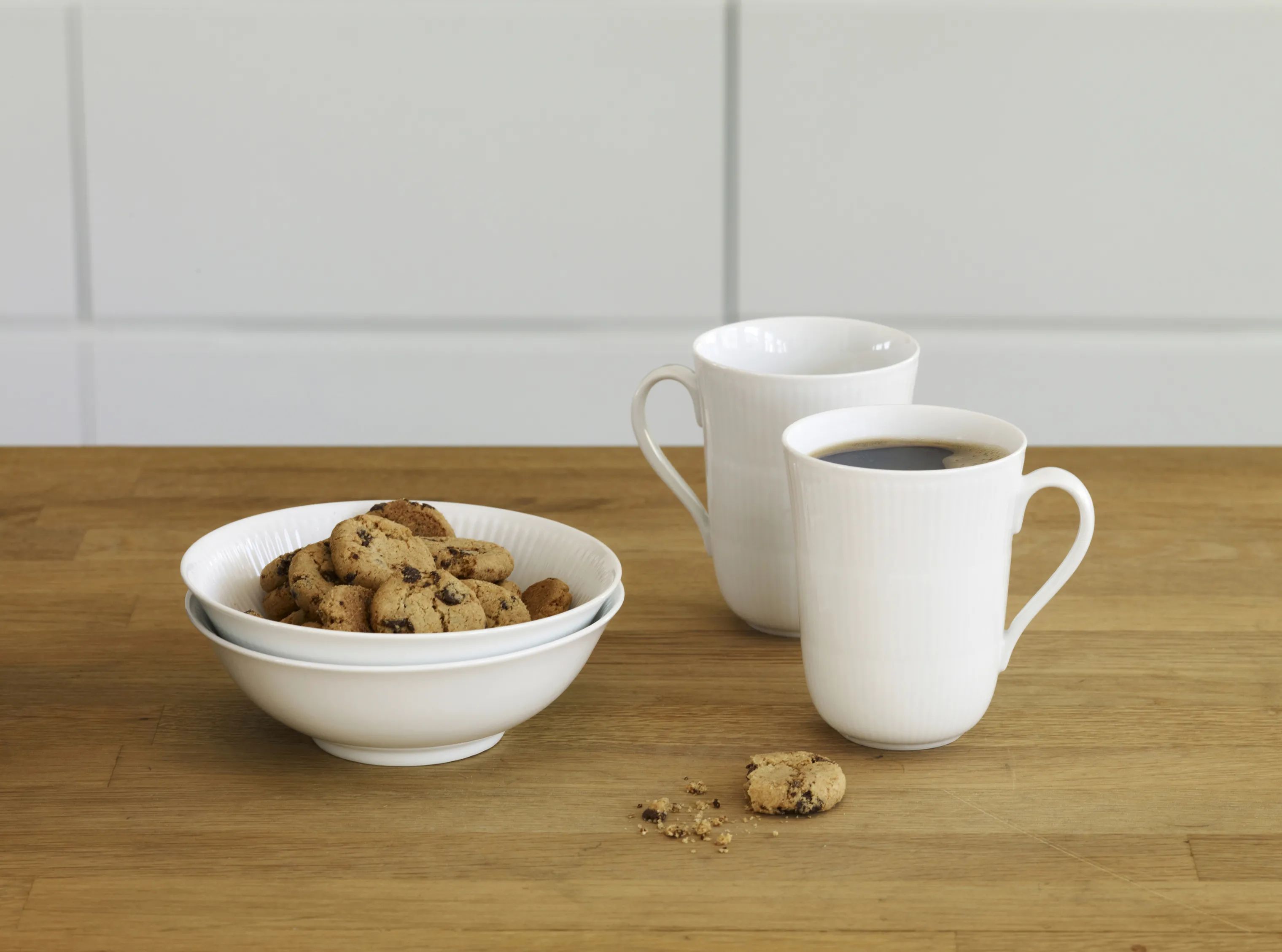 Royal Copenhagen Krus og kopper med hank Hvid Riflet Krus - 2 stk. i Hvid, 36 cl, 3
