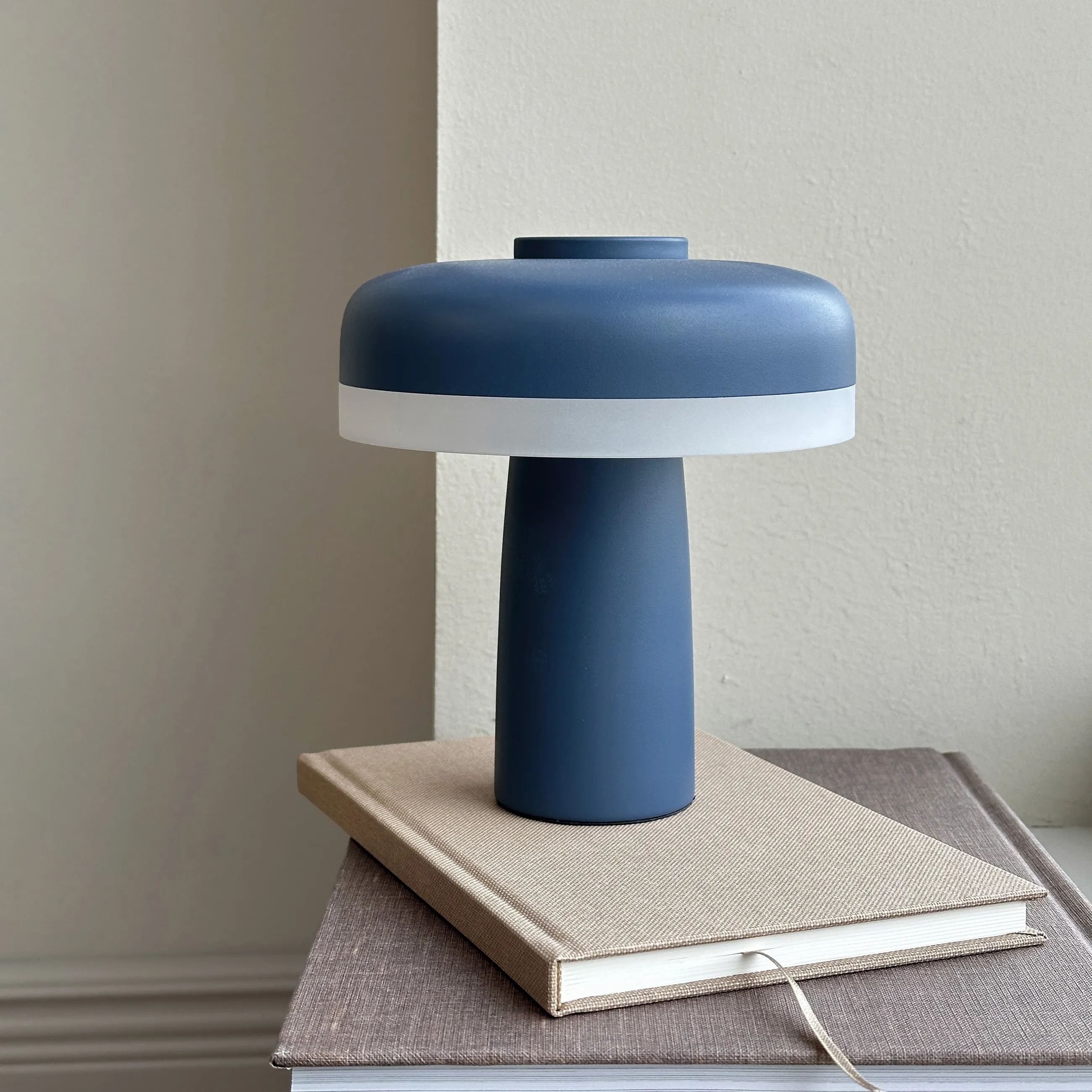 Dyberg Larsen LED-lamper Porter LED-lampe i Indigoblå, 2